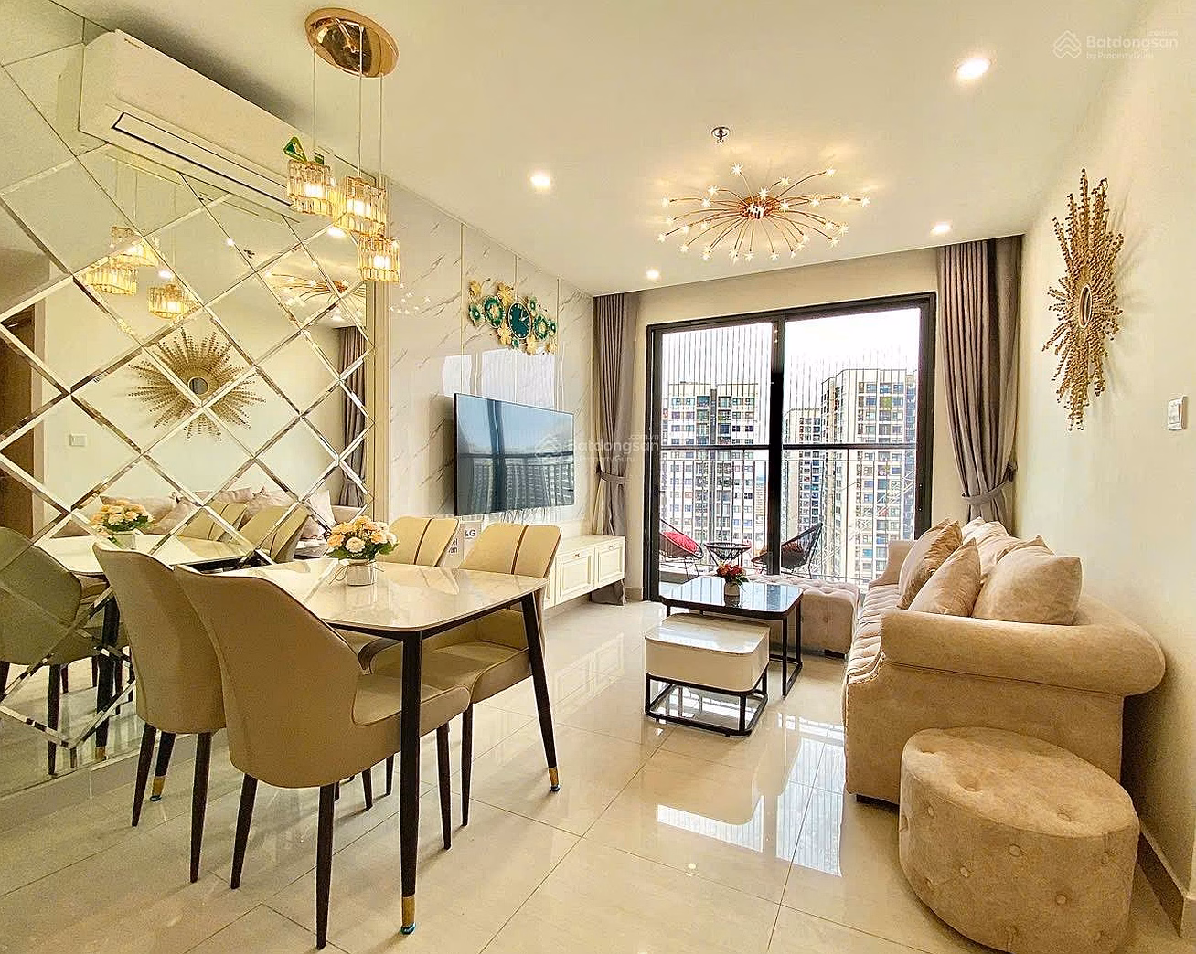 Owner needs to sell 2 bedroom 1 bathroom VIP building at Vinhomes Ocean Park, price only 3.2 billion