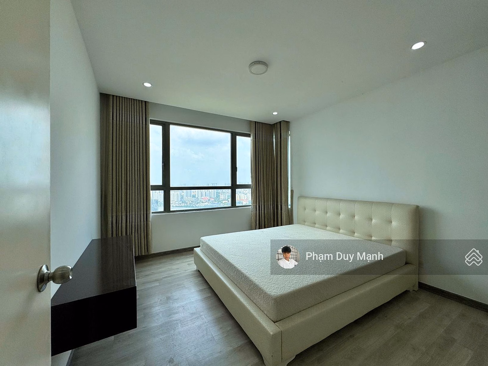 Hot! Super cheap! Riviera Point 148m2, 3 bedrooms, 3 bathrooms, direct river view, very beautiful PMH, urgent sale for only 11.3 billion