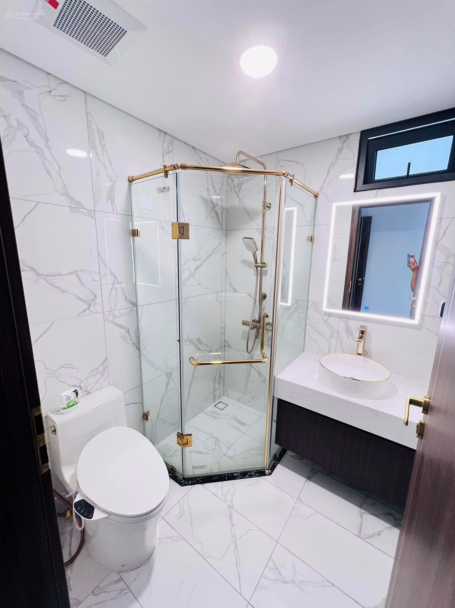 2 bedroom apartment for rent urgently 12 million 5/month, 70m2, available immediately, good price