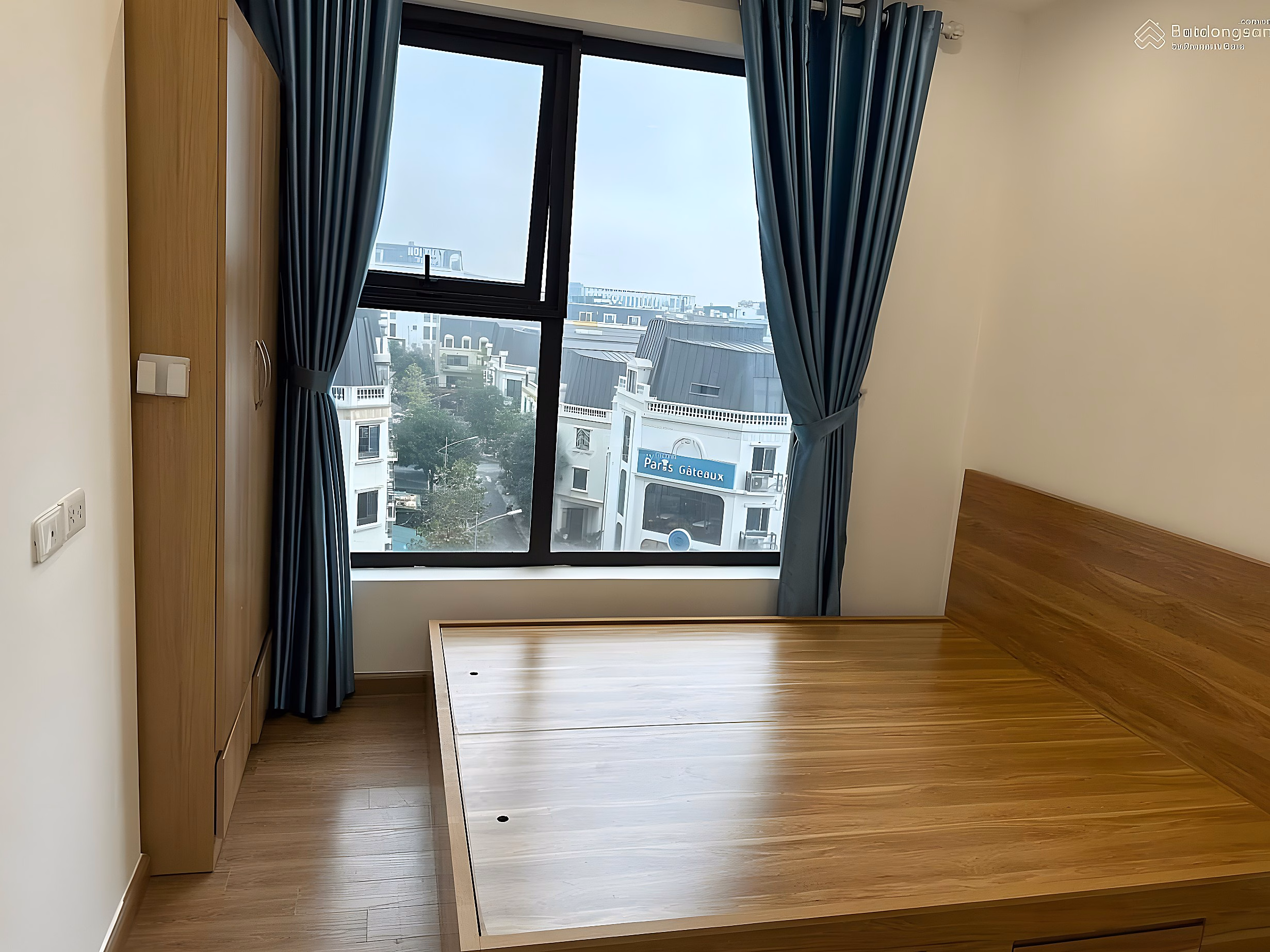 Owner selling 2 bedroom, 2 bathroom 60m2 apartment in The K Park for only 4.6x billion, very open direction***