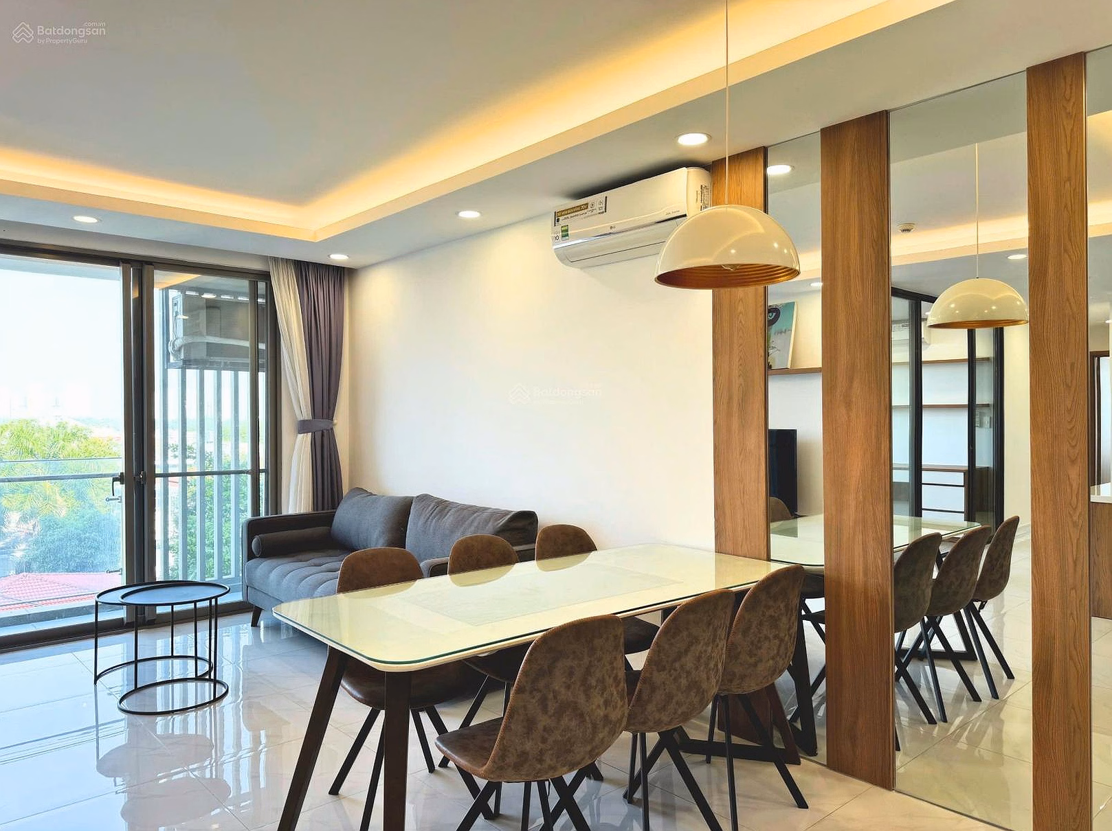 Star Hill 3 bedroom apartment for sale, beautiful, new house, currently lived in. Contact: Xuyen 0931 243 ***