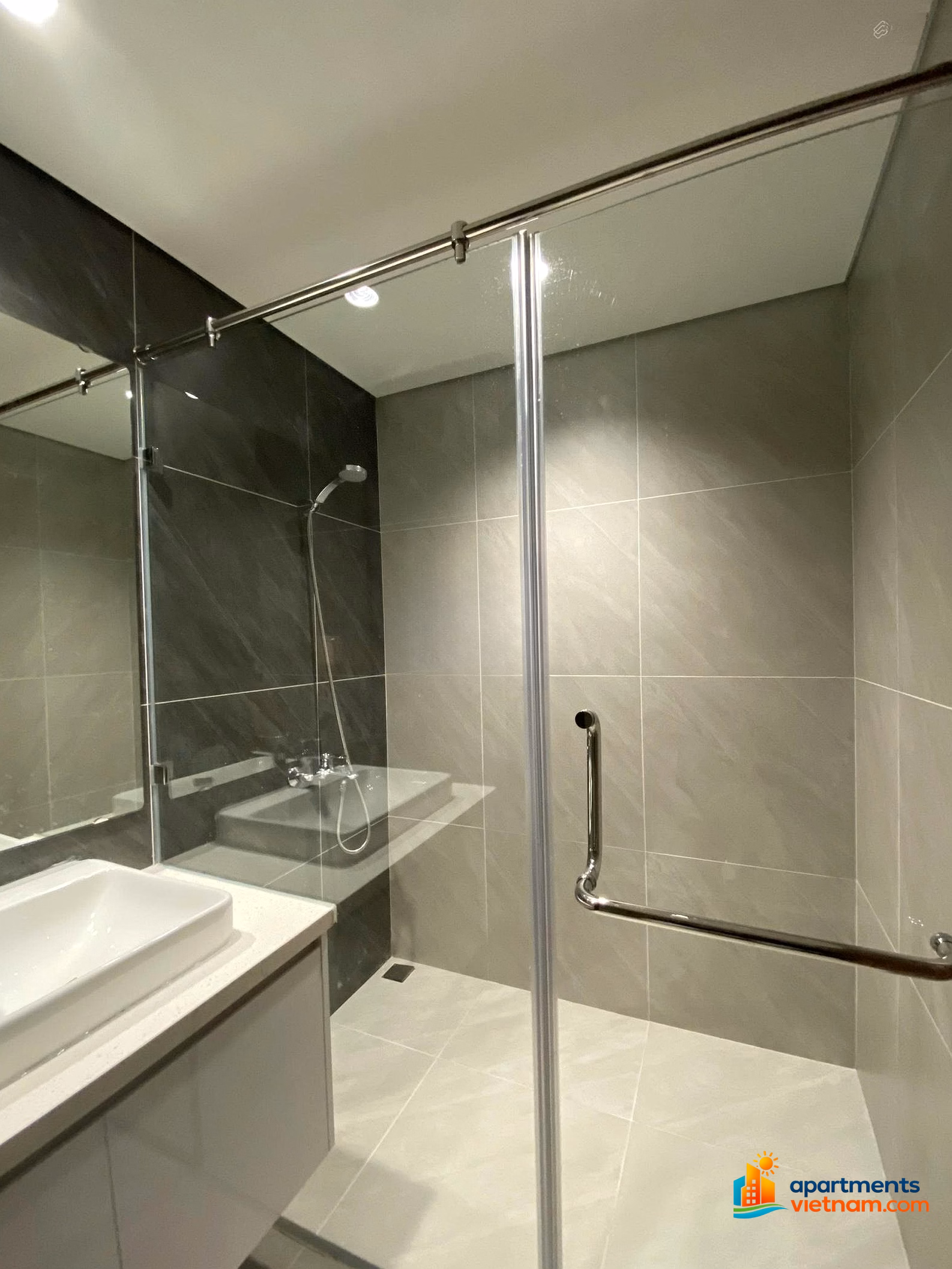 Project management board rents Mipec Xuan Thuy two-three-four-bedroom apartment for 14 million/month***