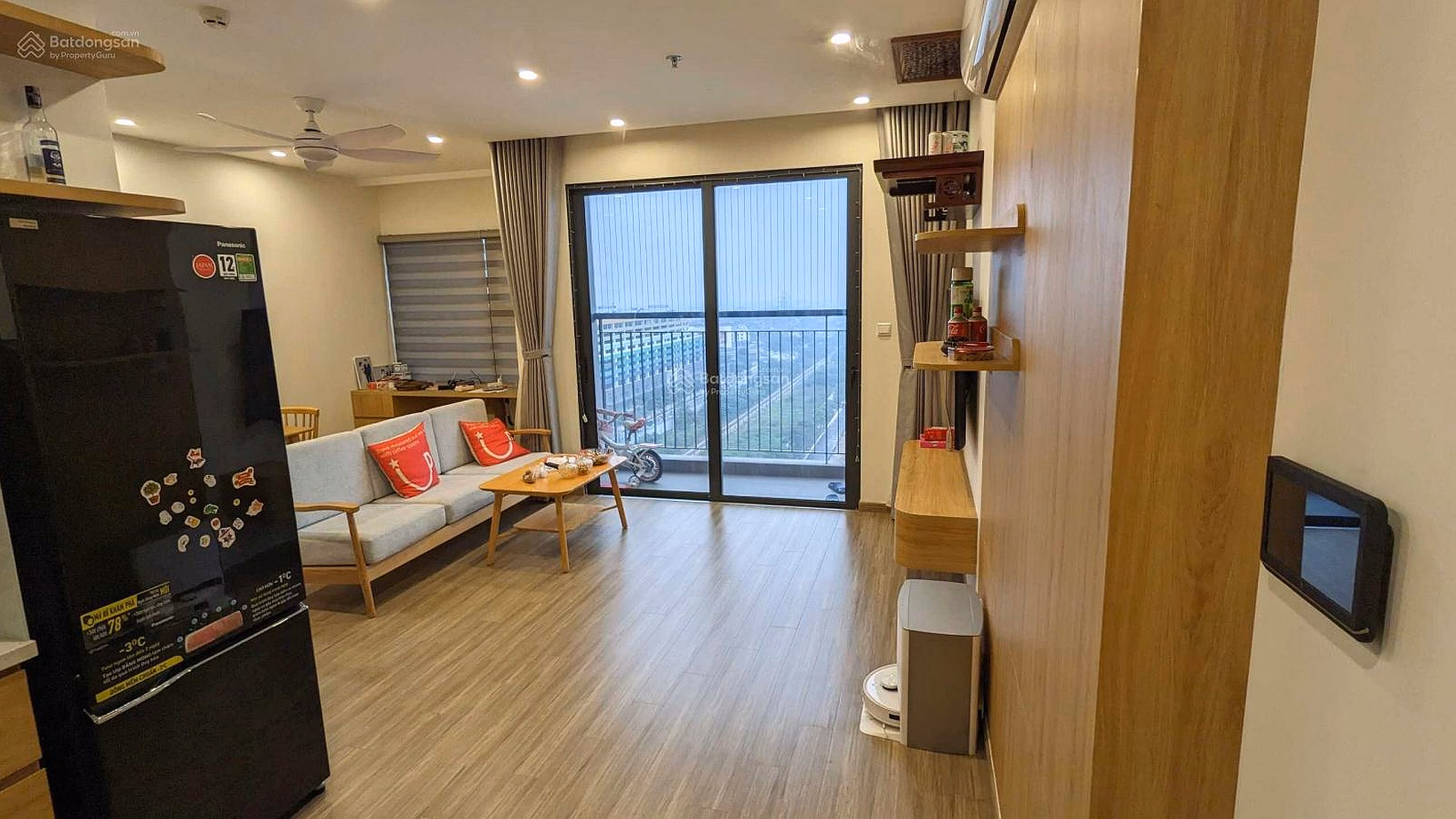 Vin Smart 2 bedroom + 1 corner apartment for sale, area 64m2, designed with 3 bedrooms, price 5.035 billion including fees - fully furnished - Loan support available