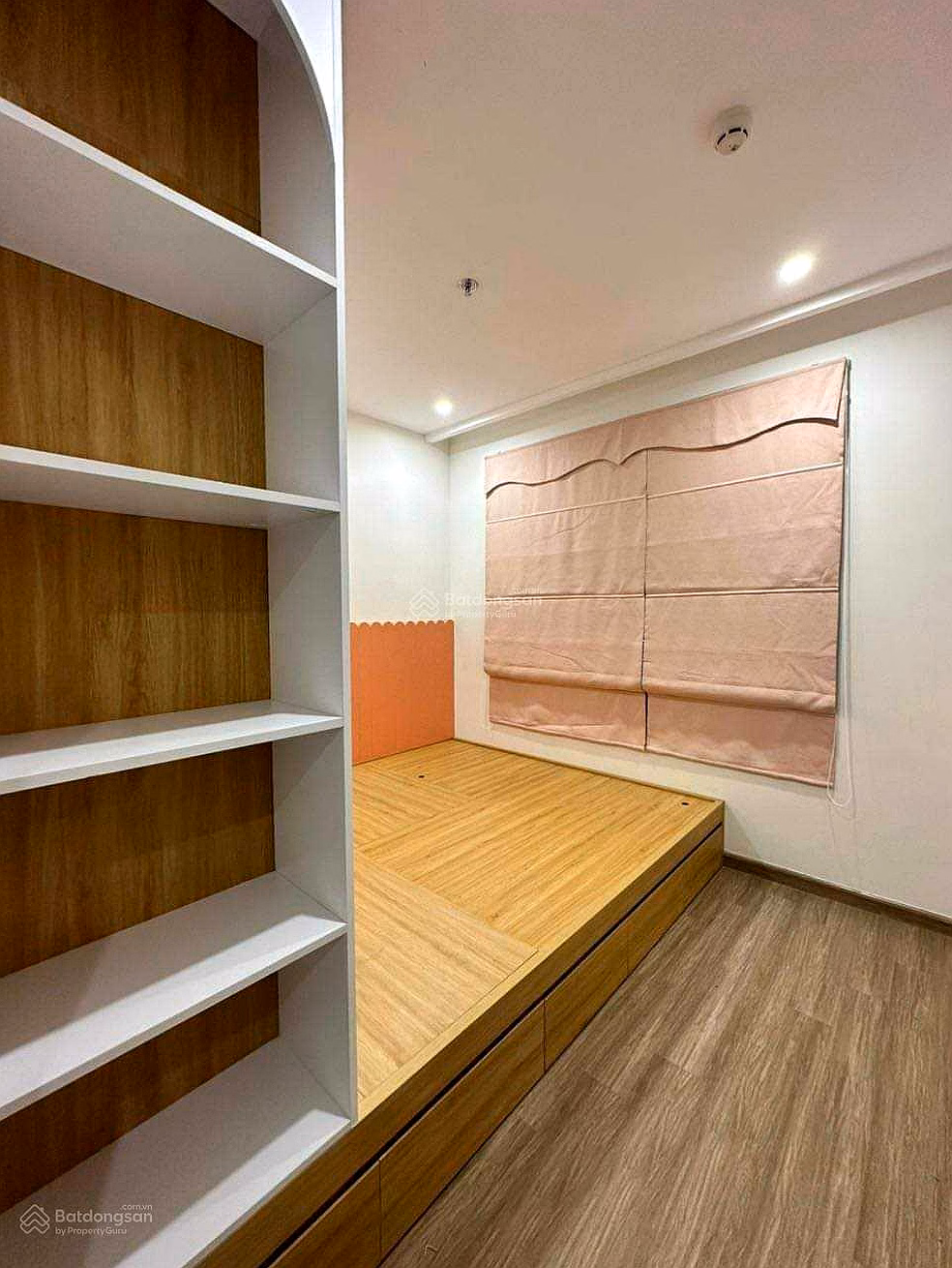 Vin Smart 2 bedroom + 1 corner apartment for sale, area 64m2, designed with 3 bedrooms, price 5.035 billion including fees - fully furnished - Loan support available