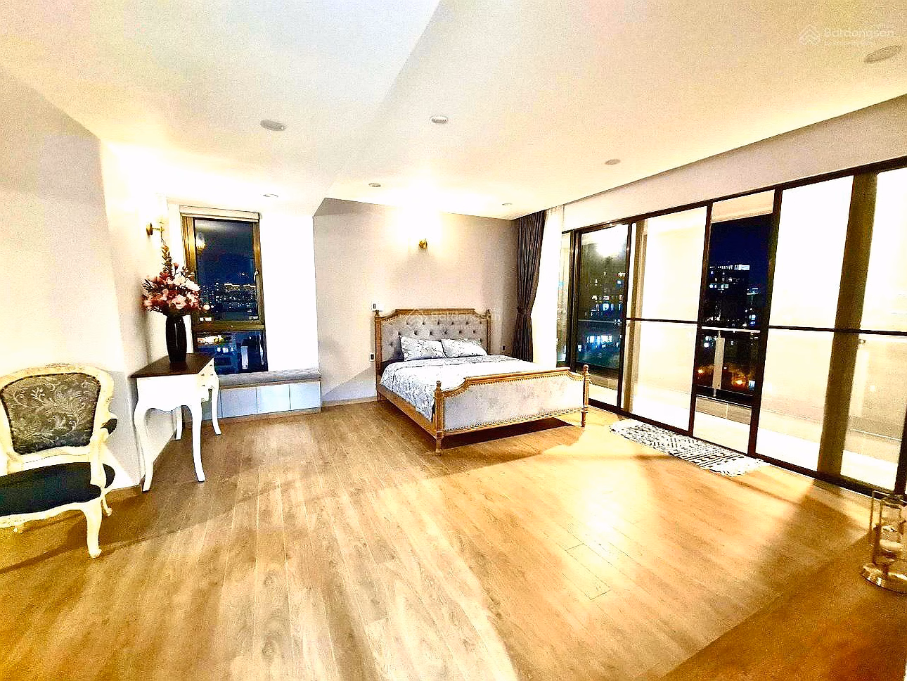Selling The Panorama apartment, beautiful house, high floor, river view, price: 17.8 billion VND