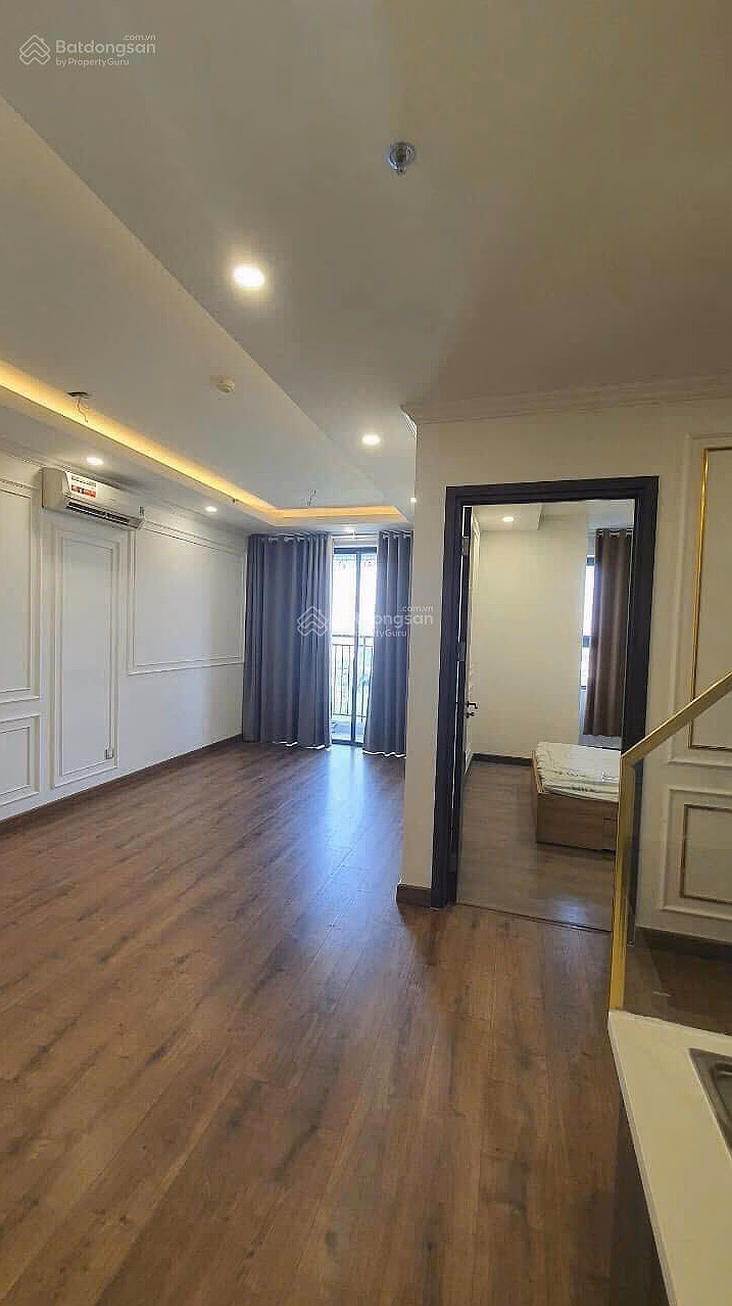 District 7 2 bedrooms 2 bathrooms 70m2 NTCB 10 million/month. View houses for free 24/7. 100% real news. Cheapest in District 7