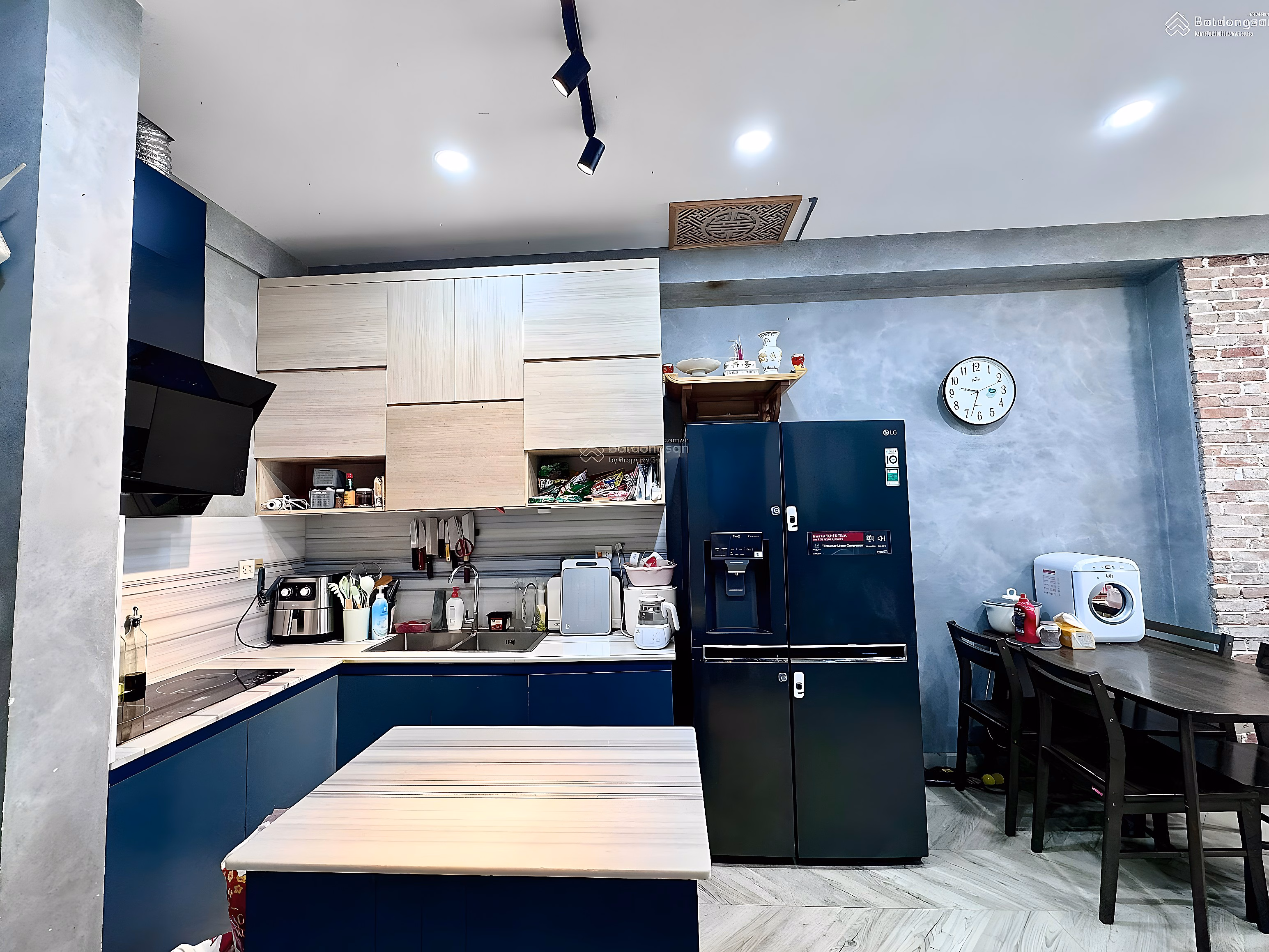 Owner needs to sell apartment Summer Square, District 6, 63m2, 2 bedrooms, 2 bathrooms, price 3 billion, pink book***