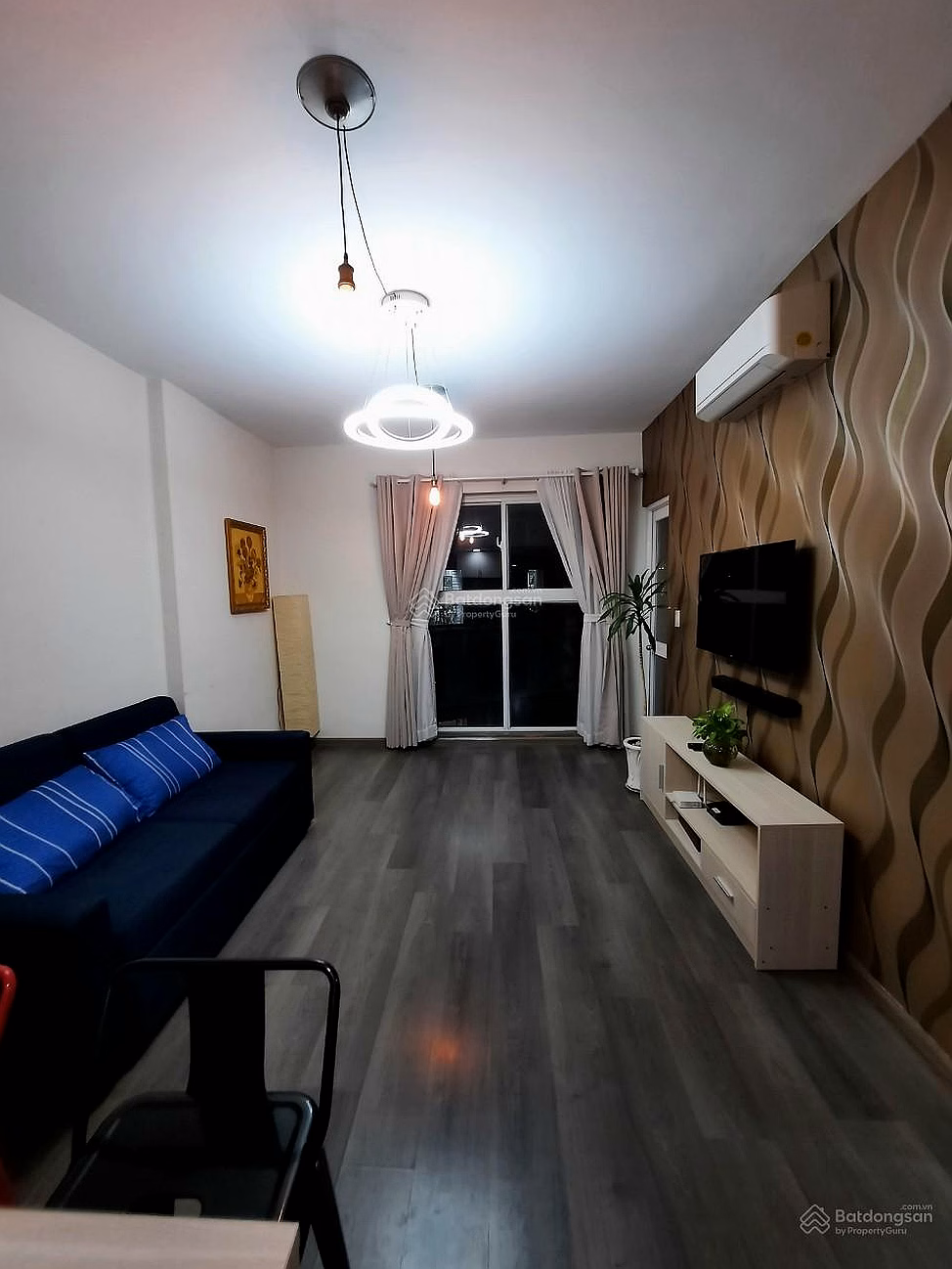Thu Thiem Sky apartment for rent. 2 bedrooms. 2WC, Price. 14.5 million/month. Full interior