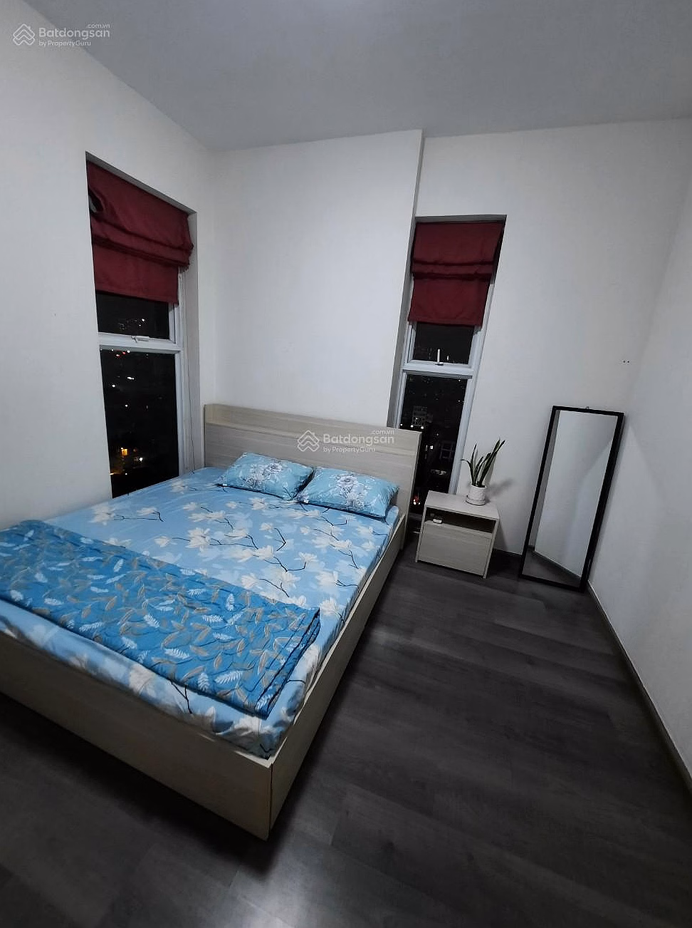 Thu Thiem Sky apartment for rent. 2 bedrooms. 2WC, Price. 14.5 million/month. Full interior