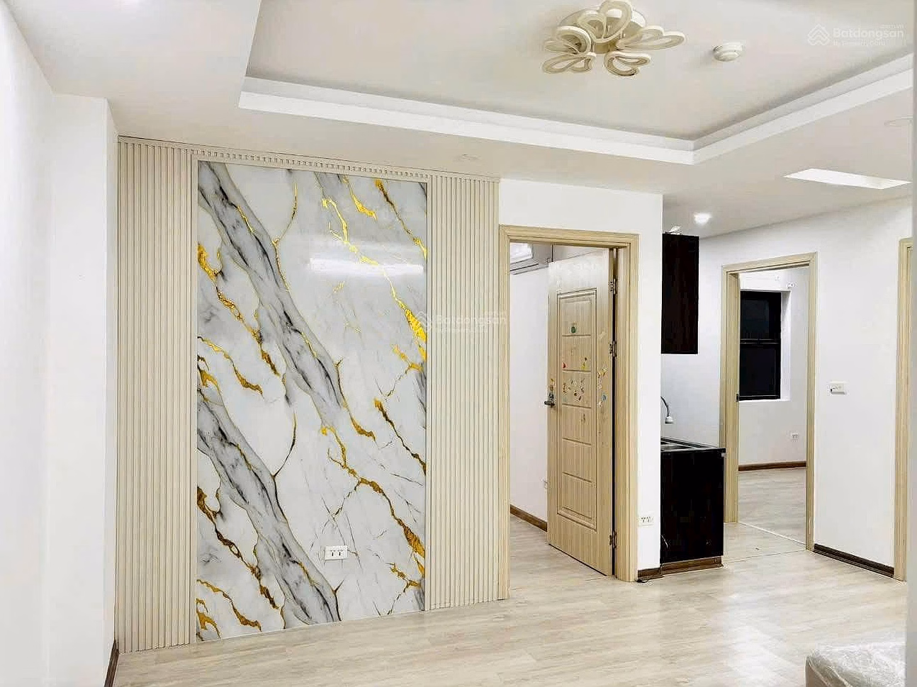 Apartment for sale 60.3m2 - 3 open bedrooms Ruby CT3 Phuc Loi, Long Bien. Price 3.63 billion. Contact: 0981 716 ***