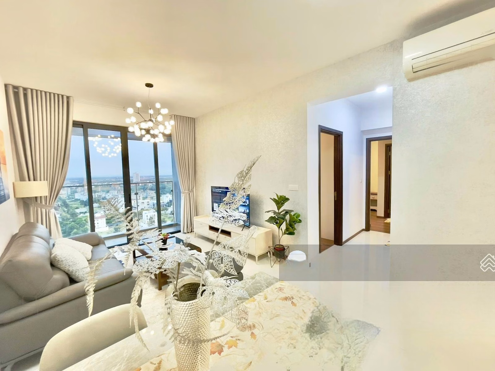 Tran Hai specializes in renting One Verandah 1 Bedroom - 2 Bedrooms - 3 Bedrooms with diverse floor views and furniture. Good prices 24/7.