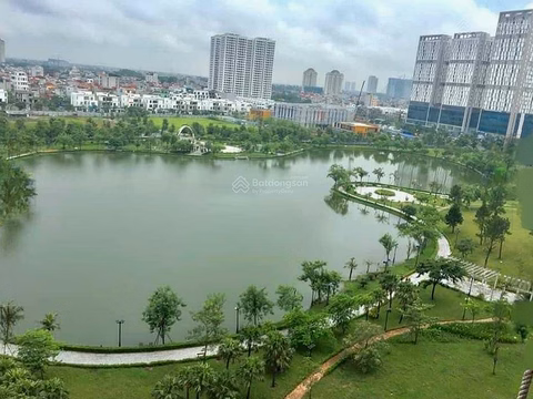 The owner urgently rents Ngoai Giao Doan apartment, enjoying a classy life in the center of Hanoi