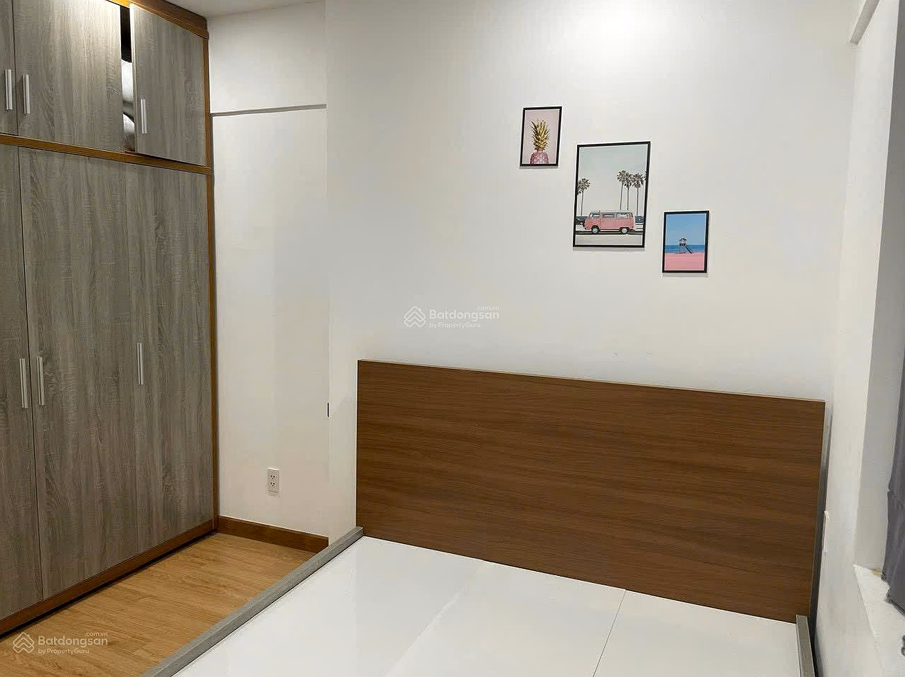Need to transfer Conic Riverside apartment 2 bedrooms, 2 bathrooms with pink book, price 3.2 billion NH, 80% loan support