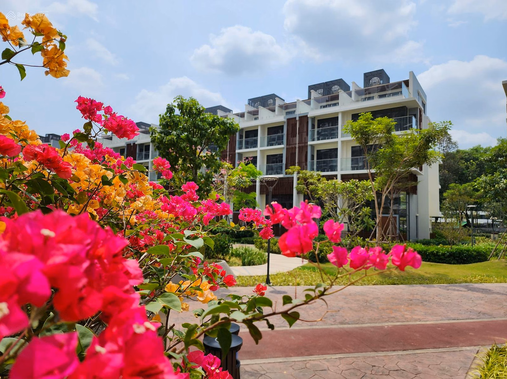 Condo villa Celadon City super product corner 3 frontage - The Glen Diamond Brilliant. Get housing now