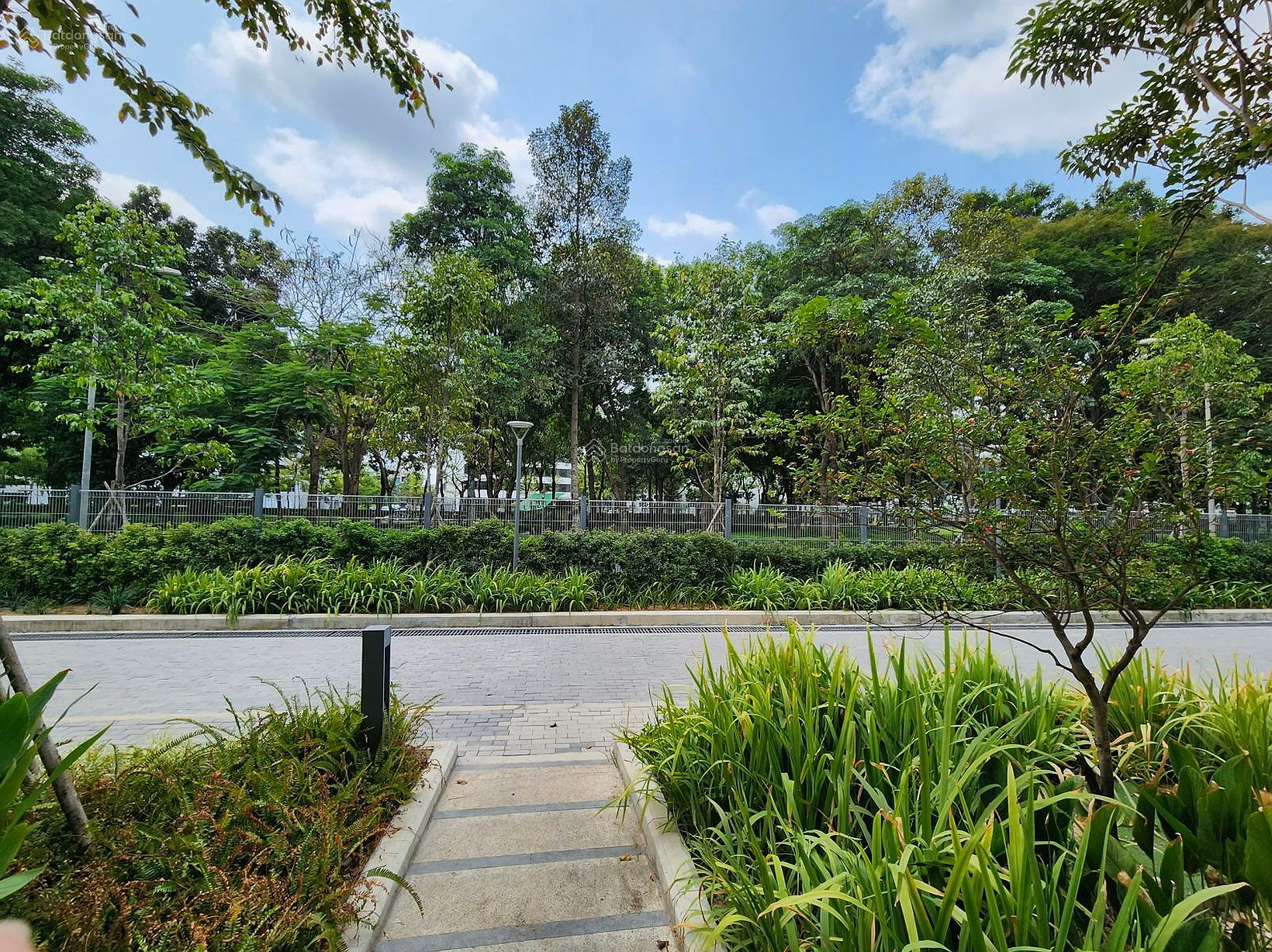 Condo villa Celadon City super product corner 3 frontage - The Glen Diamond Brilliant. Get housing now