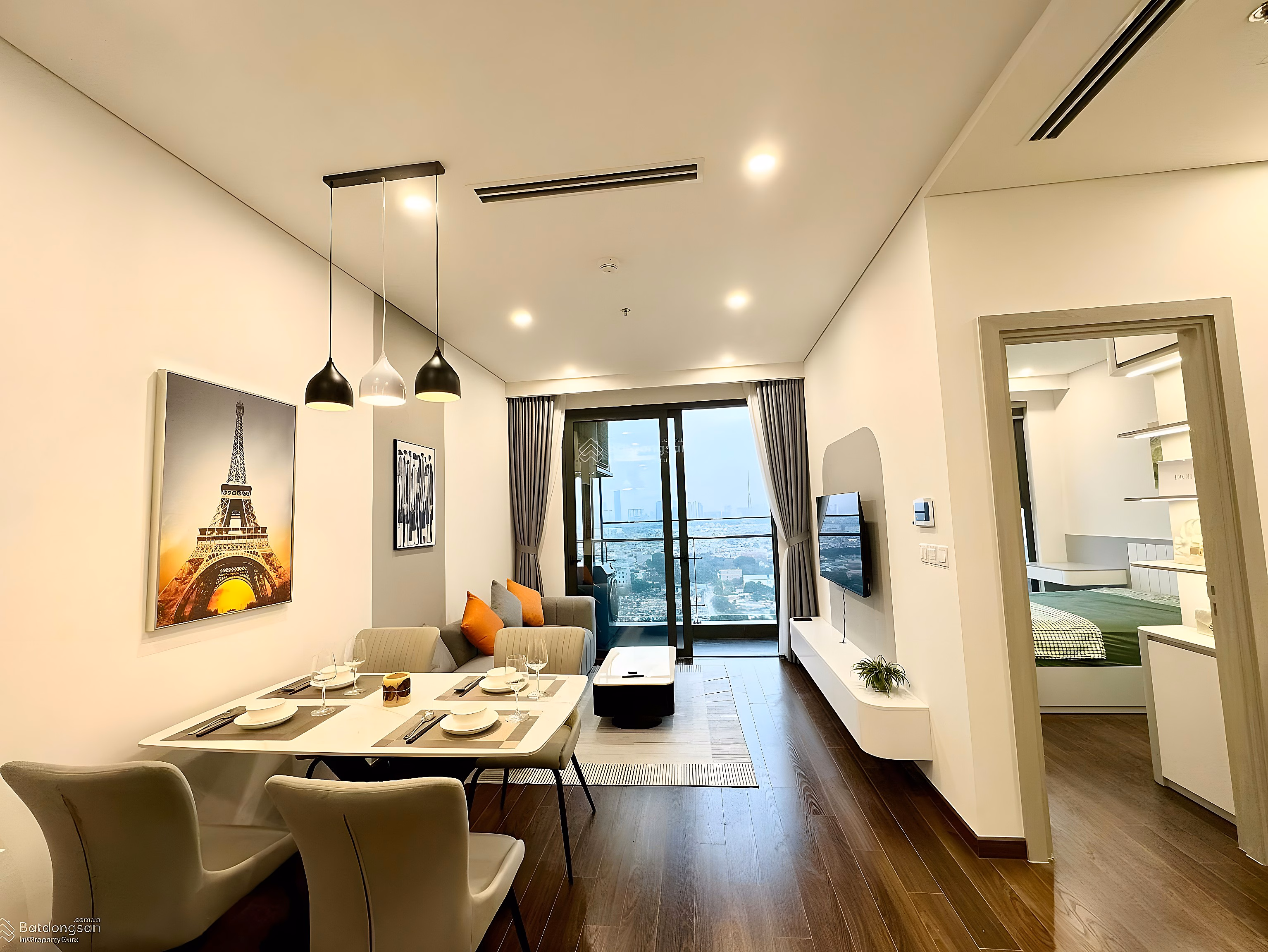 Owner rents apartment 1 bedroom + 1 bathroom 47m2 fully furnished for only 10 million/month free service and parking