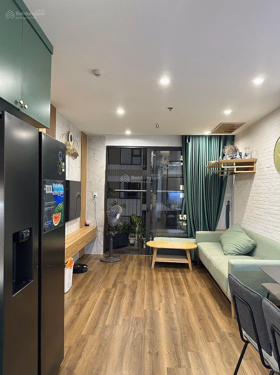 I need to sell an apartment with 2 bedrooms, 2 bathrooms, area 70m2 Ecohome 3, nice floor, nice view, fully furnished.