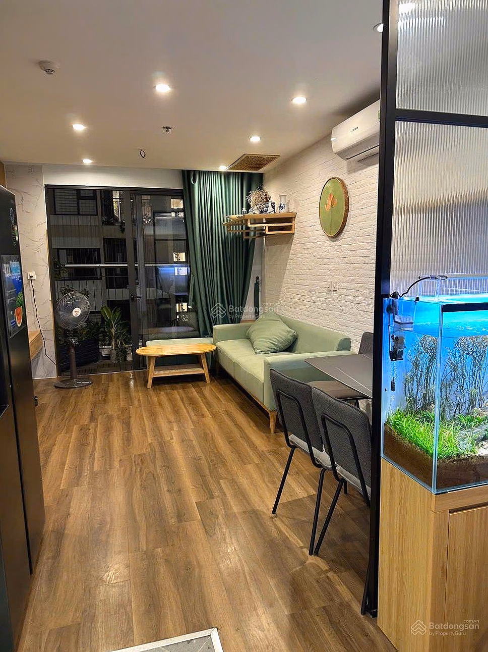 I need to sell an apartment with 2 bedrooms, 2 bathrooms, area 70m2 Ecohome 3, nice floor, nice view, fully furnished