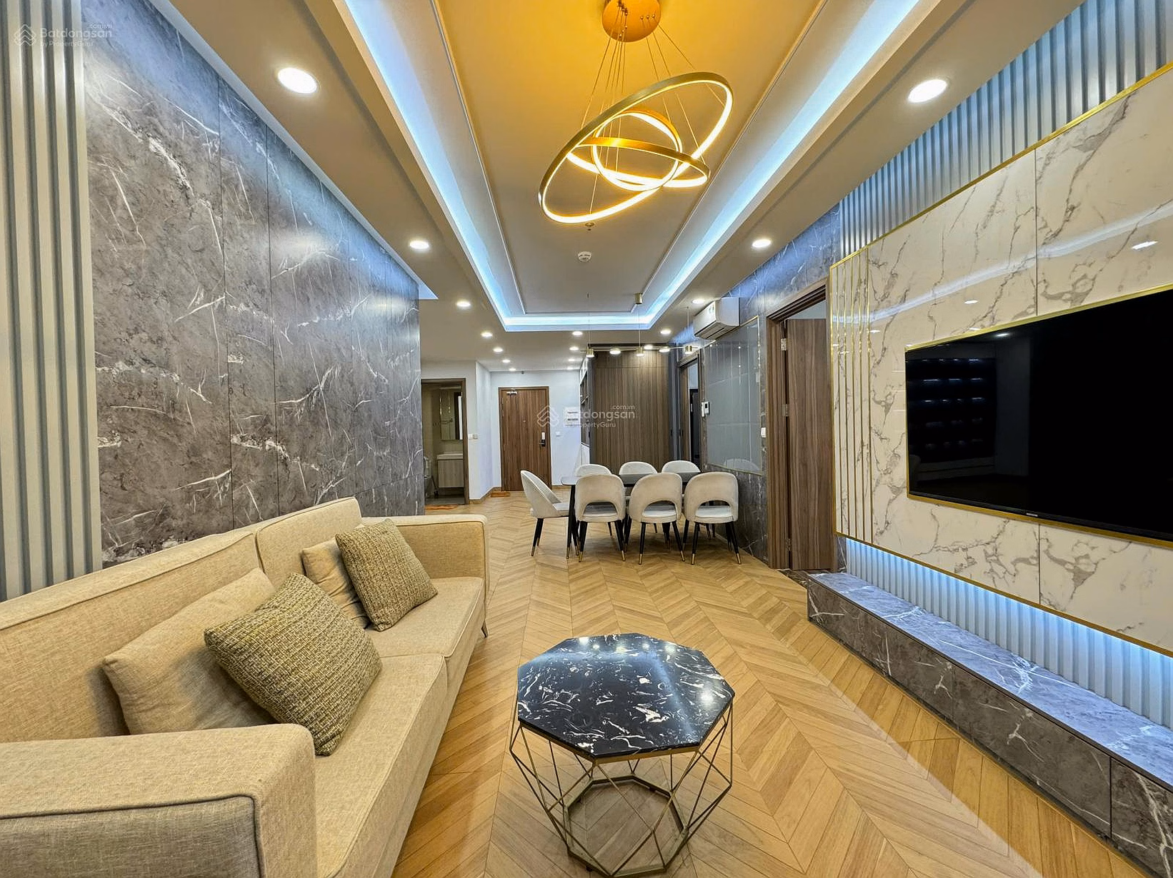 Beautiful new 2 bedroom 87m2 apartment for rent - available - sentimental price at Ha Do Centrosa. Son Minh Land