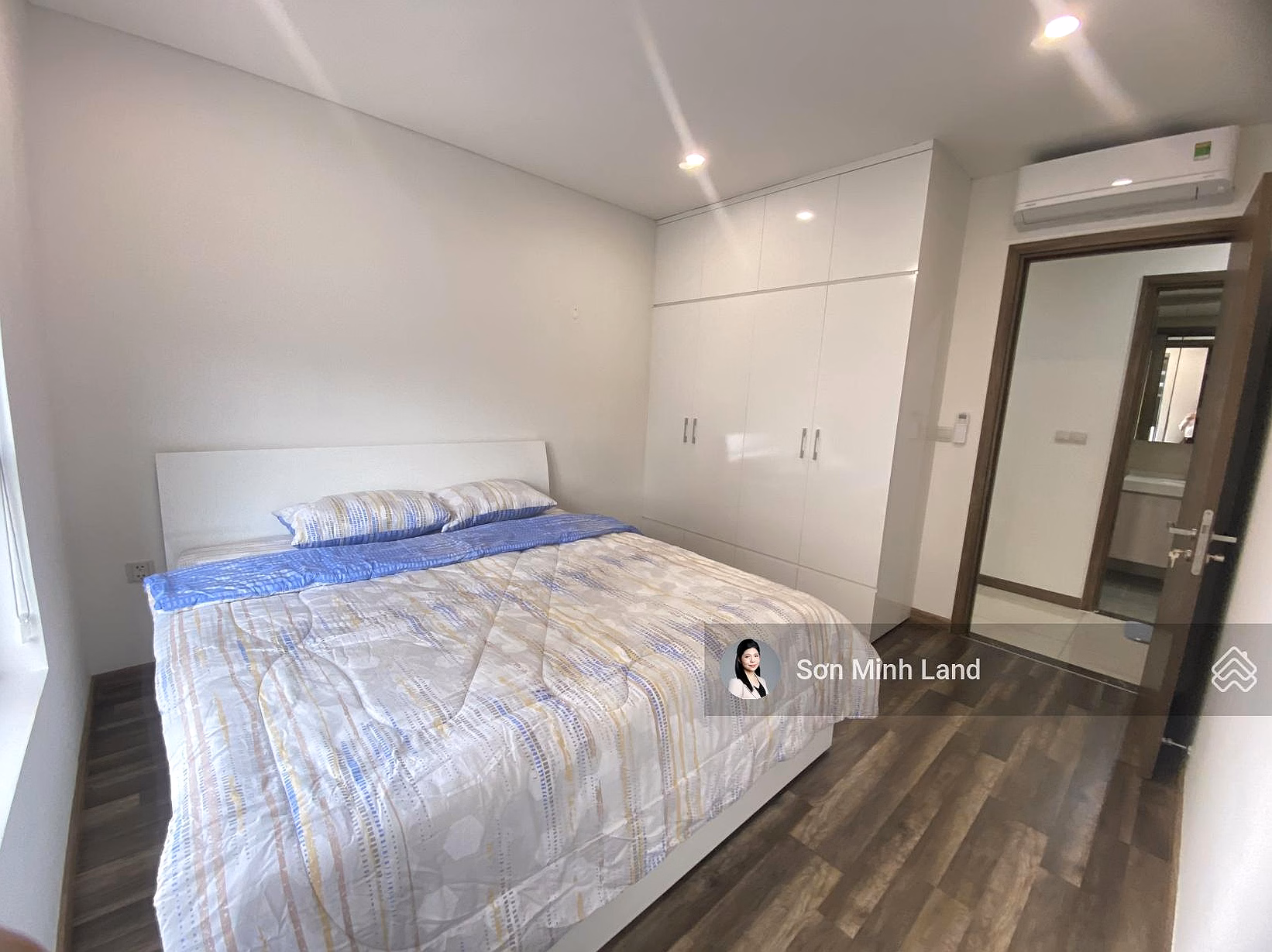 Beautiful new 2 bedroom 87m2 apartment for rent - available - sentimental price at Ha Do Centrosa. Son Minh Land