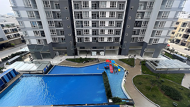 2 bedroom apartment for rent right away, priced at 8 - 10 million, nice floor with open view***