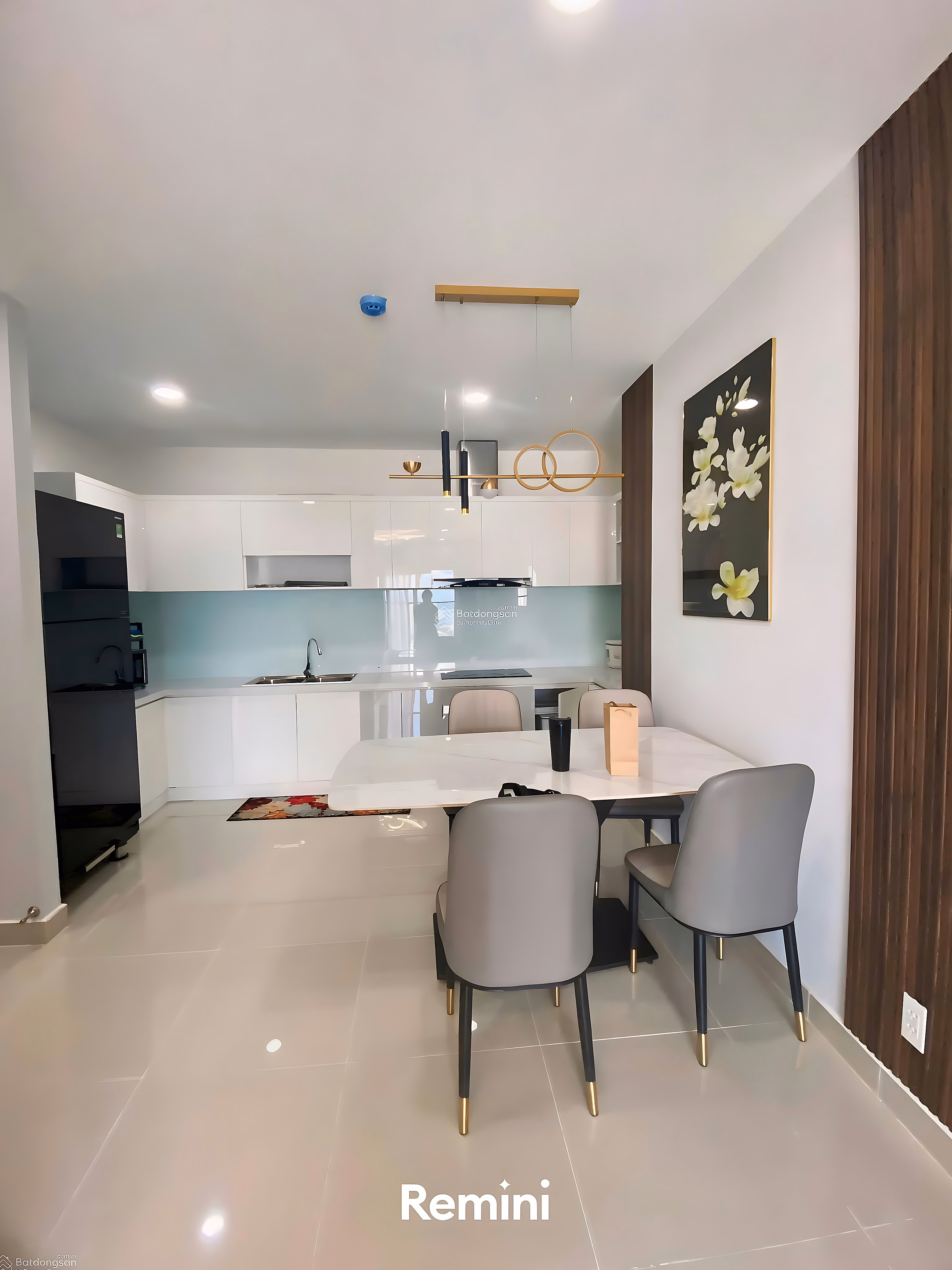 2 bedroom apartment for rent right away, priced at 8 - 10 million, nice floor with open view***