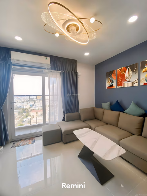 2 bedroom apartment for rent right away, priced at 8 - 10 million, nice floor with open view, contact: 0907 174 ***