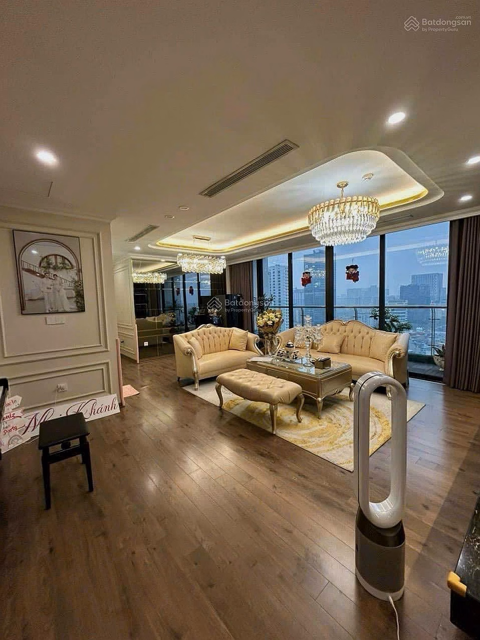 Owner sells apartment CT4 Vimeco Nguyen Chanh, area 148m2 - 4 bedrooms. Cheap price - 0983 262 ***