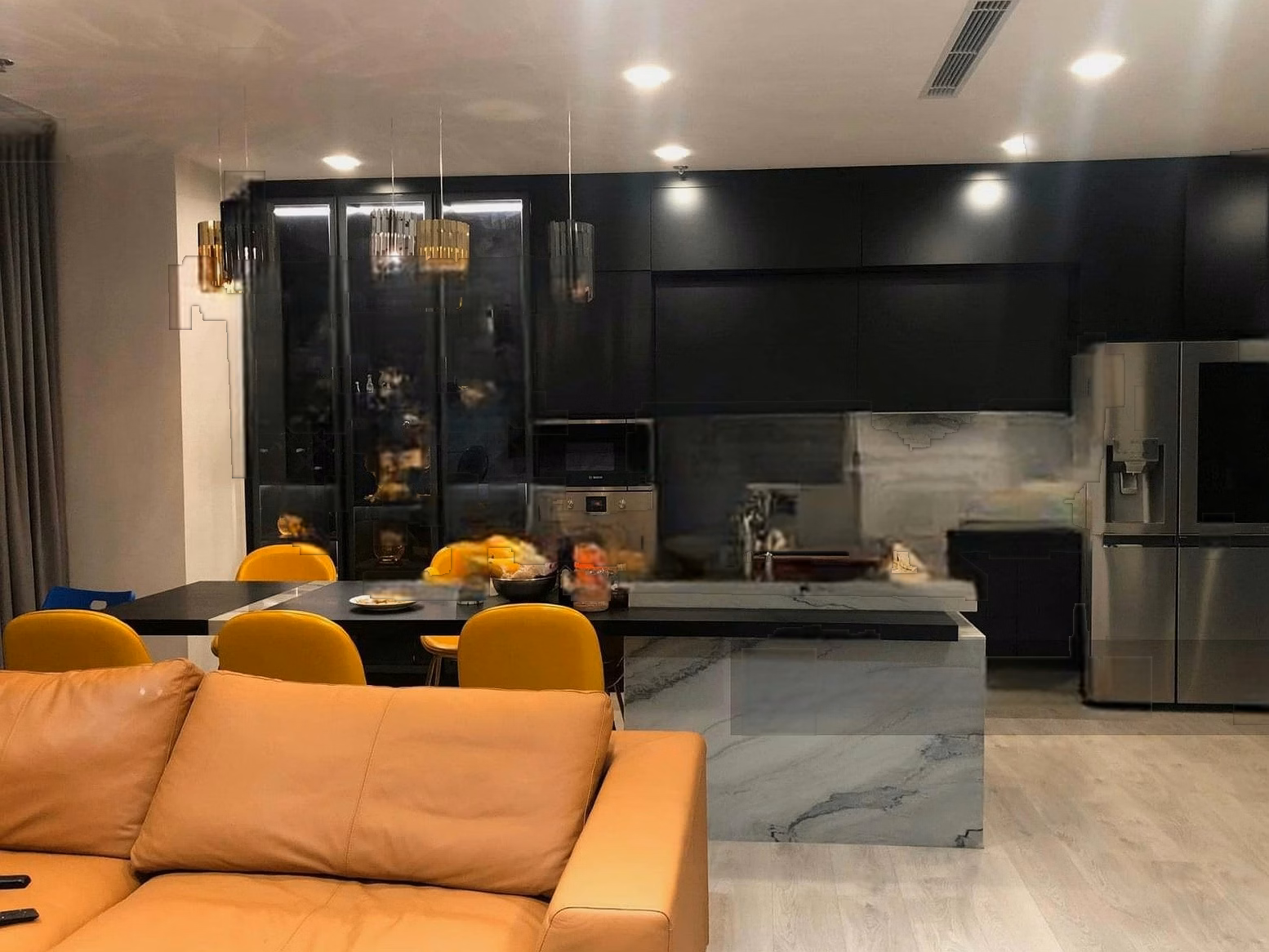 Upper class! Vinhomes Metropolis apartment for rent - 29 Lieu Giai, Ba Dinh, 72m2, 2 bedrooms, good price