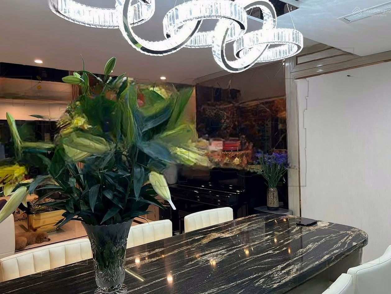 Owner sells 90m² apartment - building N04 Hoang Dao Thuy - UDIC. Good price - 0904 897 ***