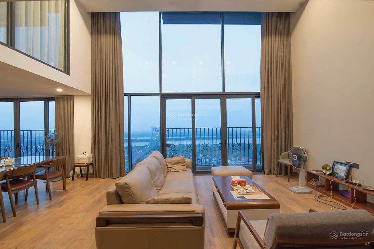 The owner needs to sell a 2-storey Duplex apartment of 92m2 at PentStudio project with West Lake view***