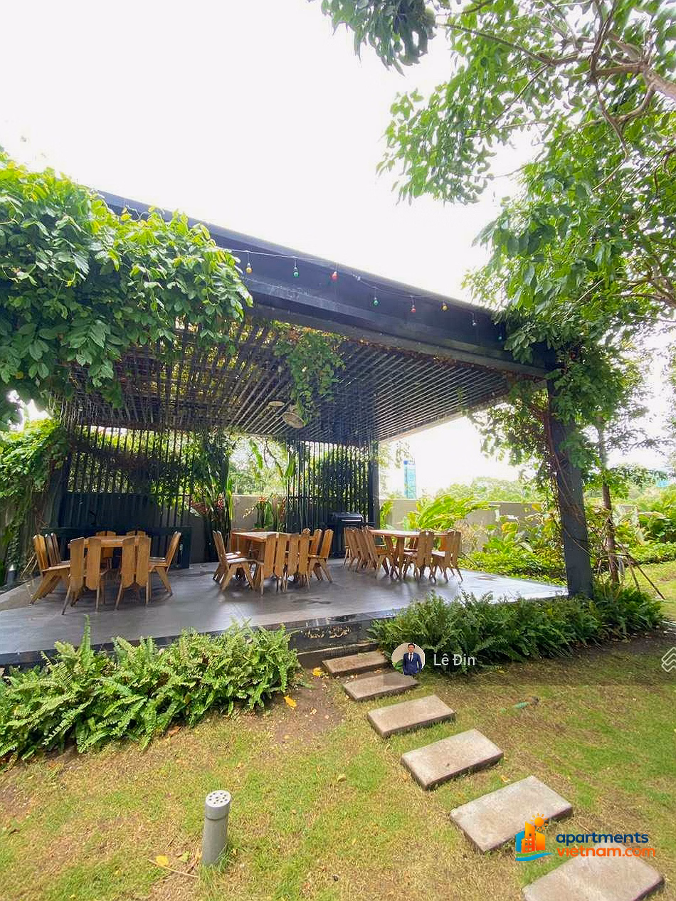 PKD Kingdom 101 Quan 10 apartment for rent with discount of 3 - 5 million 2 bedrooms, instant parking, ready to view house pass
