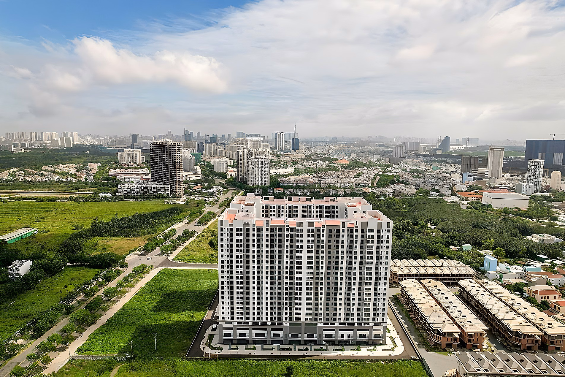 4.4 billion (95% + VAT) Q7 Boulevard 3 bedrooms 2 bathrooms 76m² floor with nice view - sales contract - analysis