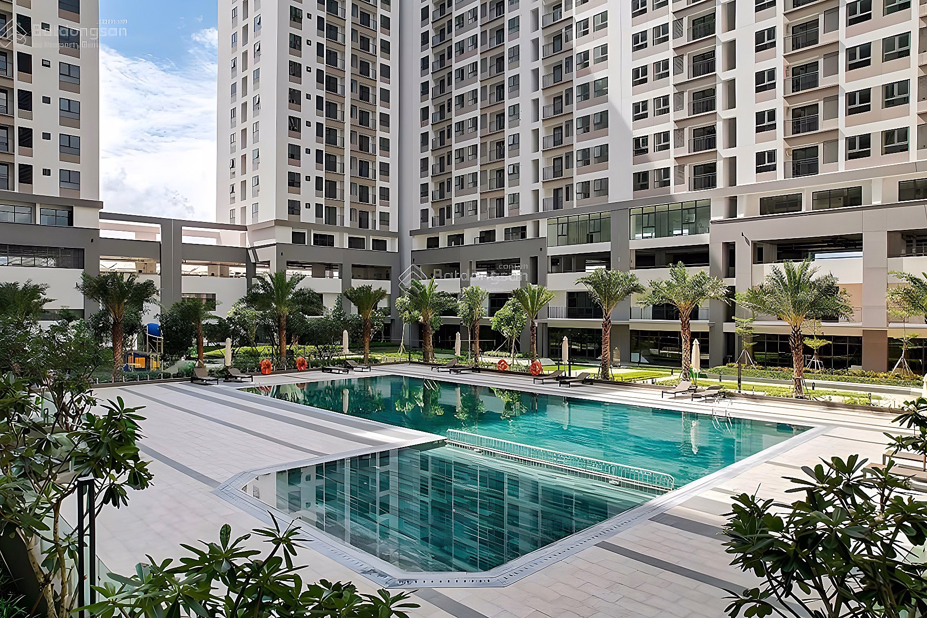 4.4 billion (95% + VAT) Q7 Boulevard 3 bedrooms 2 bathrooms 76m² floor with nice view - sales contract - analysis