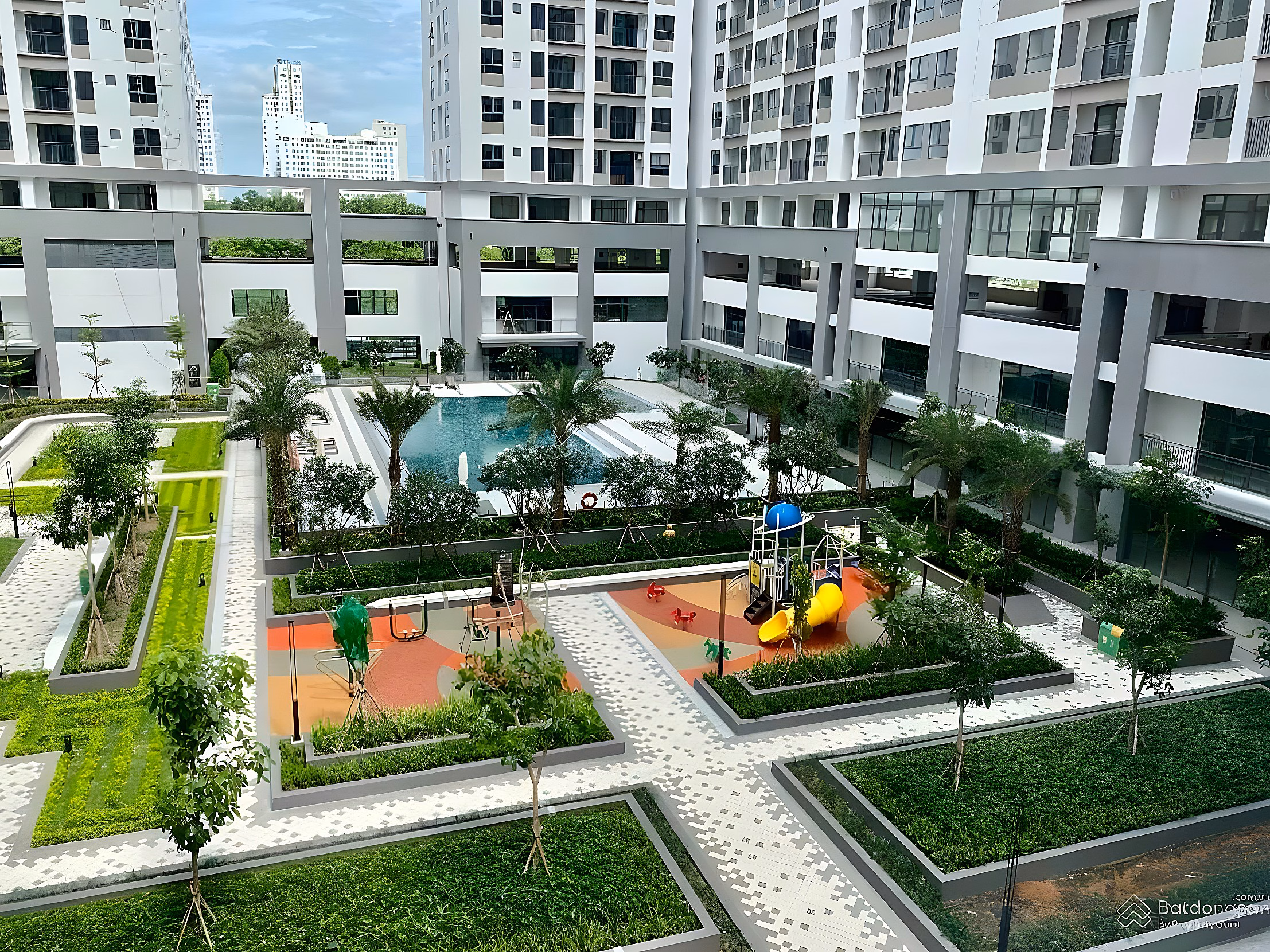 4.4 billion (95% + VAT) Q7 Boulevard 3 bedrooms 2 bathrooms 76m² floor with nice view - sales contract - analysis