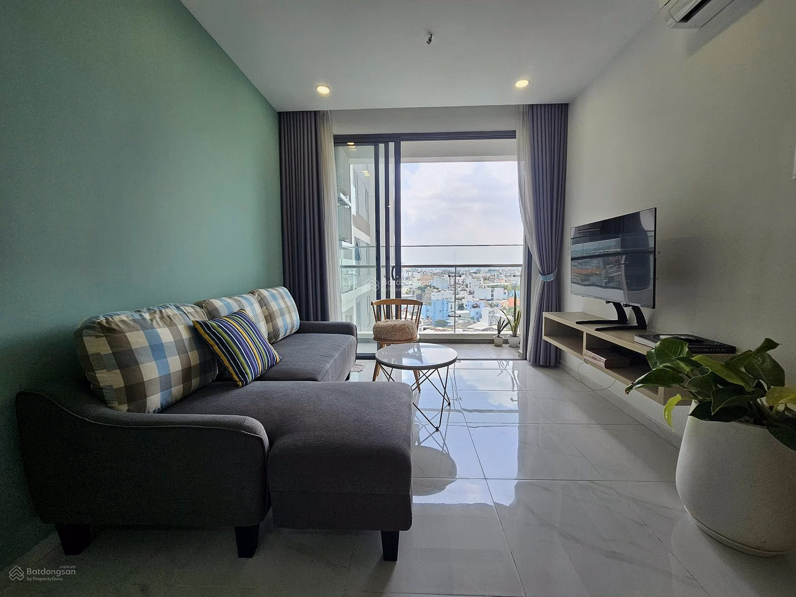 DLusso sells 2-bedroom river view apartment for 5.8 billion, including taxes and fees, with book. Bank loan support Contact: 0911 850 ***