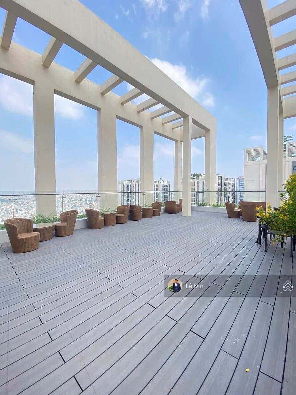 Cash-strapped owner immediately reduced 1 billion apartments 2 bedrooms 2 bathrooms 86m Ha Do Centrosa District 10 view Q1 super good price for investment