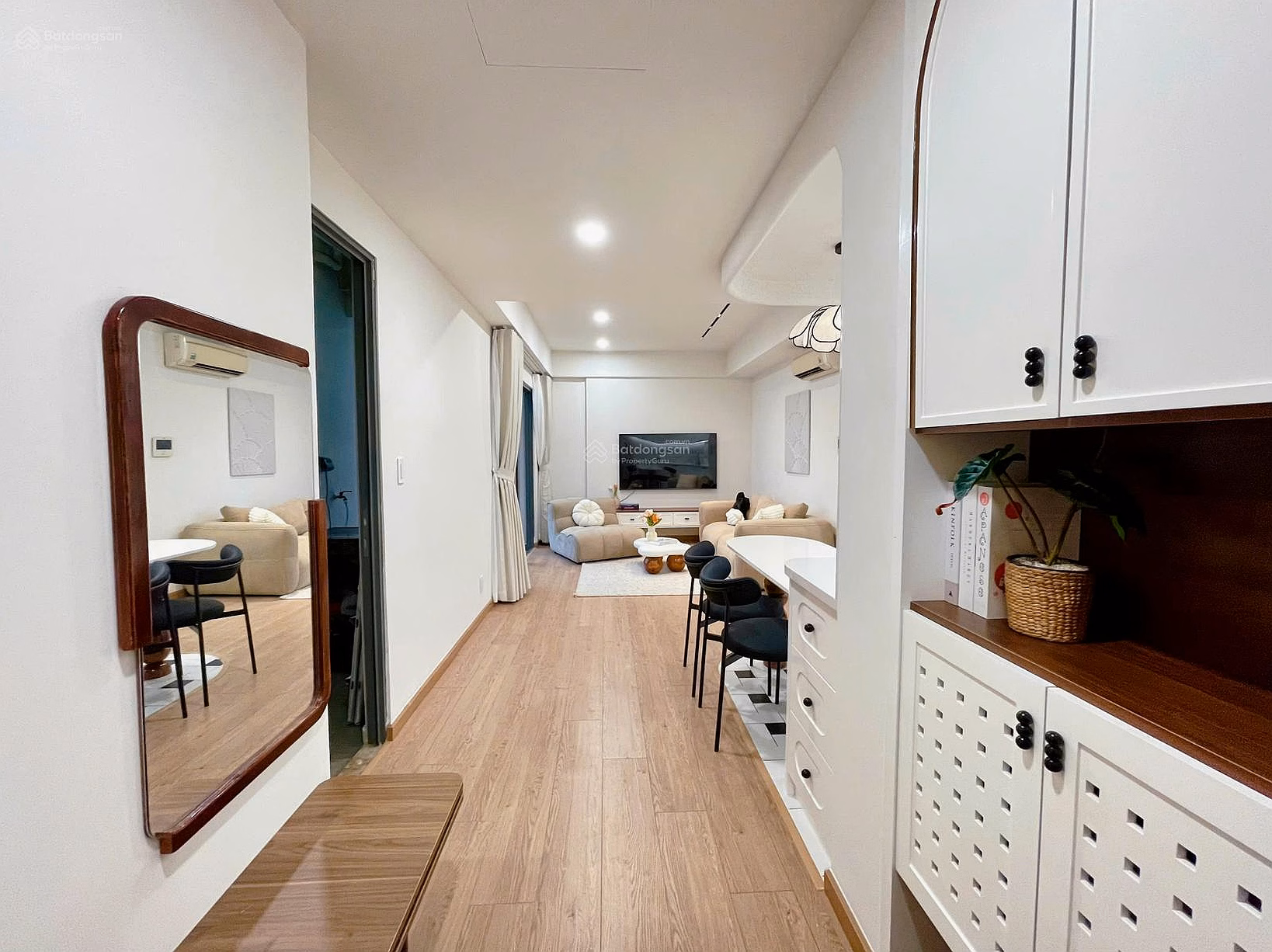 Masteri Thao Dien apartment for sale, 2 bedrooms, river view, tower T4, area 76.4m², pink book available***