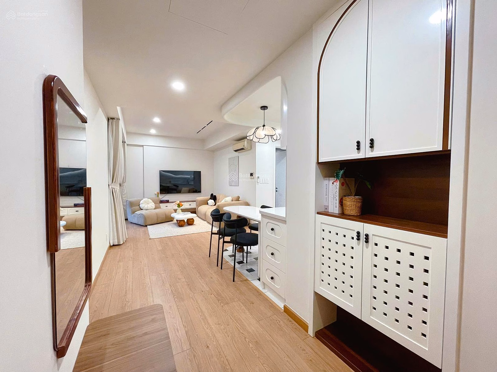 Masteri Thao Dien apartment for sale, 2 bedrooms, river view, tower T4, area 76.4m², pink book available***
