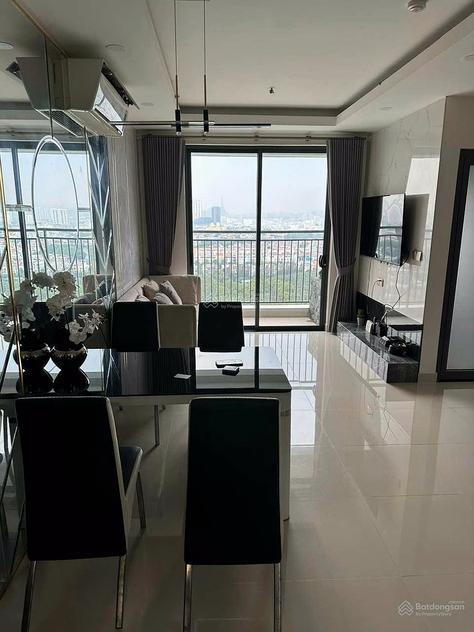 Q7 Boulevard for sale, good location, 3.7 billion 2 bedrooms, apartment contract, fee included, nice view floor***