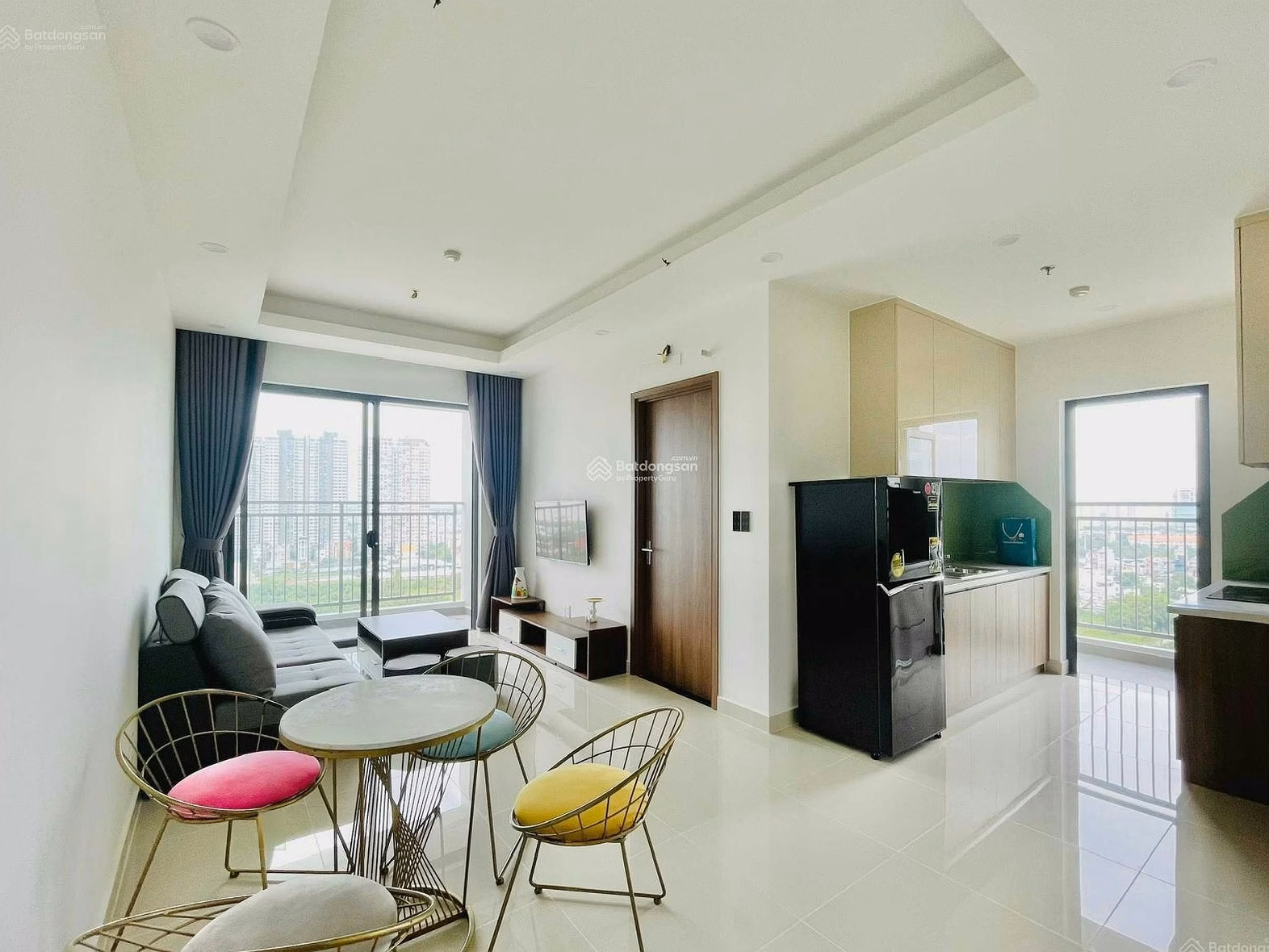 Corner apartment 1 bedroom 53m2 Q7 Riverside good price, river view 2.9 billion, free thermos & helmet
