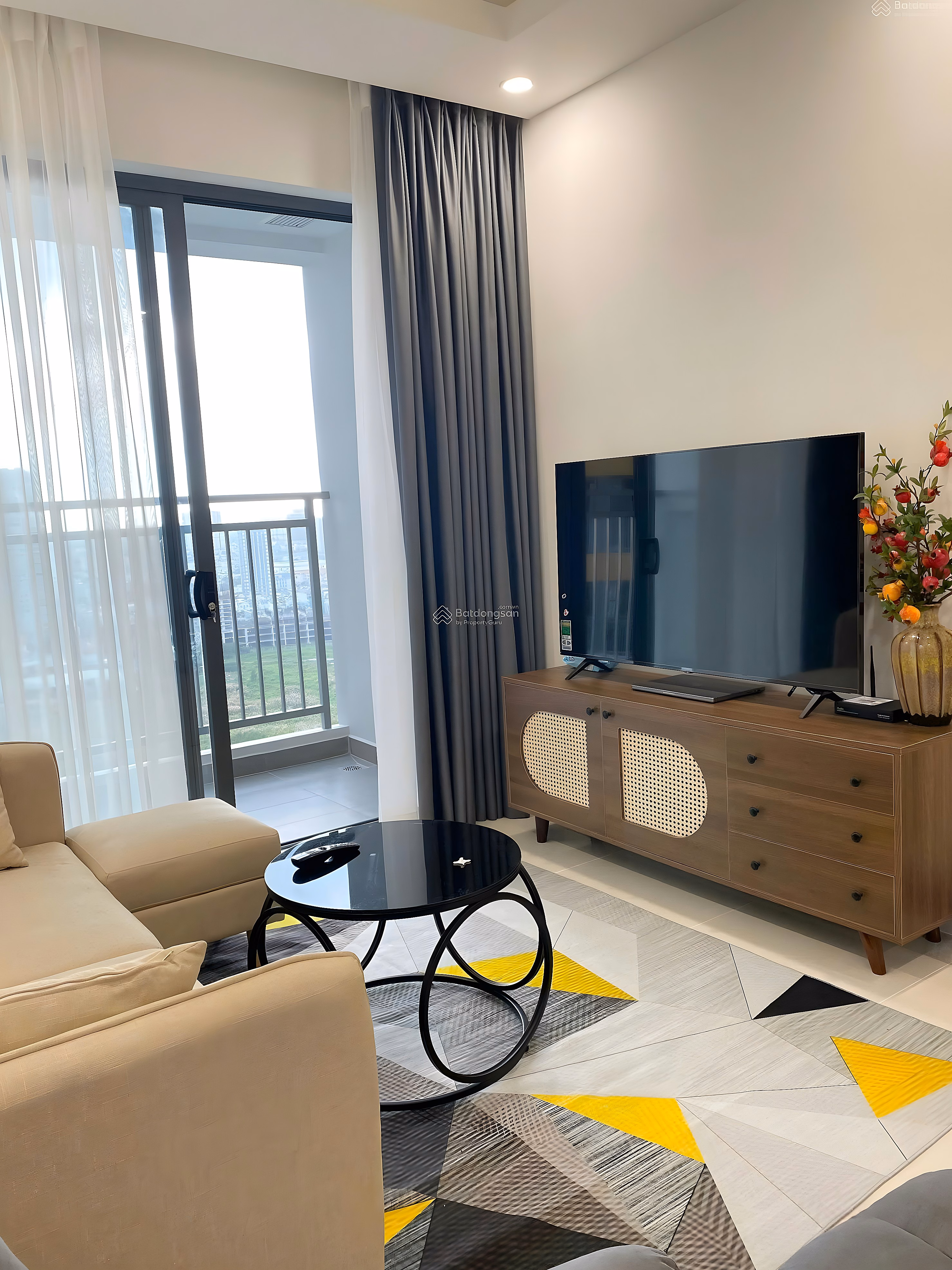 For sale Q7 Riverside: 1 bedroom 3 billion, 2 bedrooms 3.65 billion, 3 bedrooms 4.5 billion 0911 850 ***