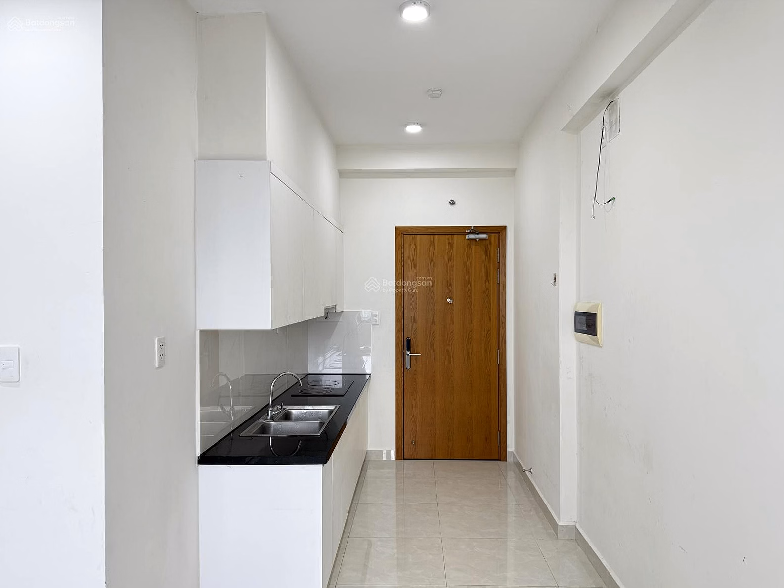 Saigon Intela apartment for rent with 2 bedrooms only 6 million/month with air conditioning