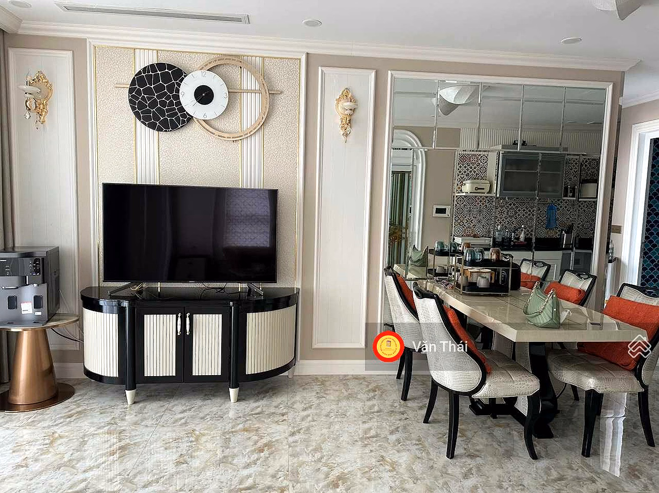 Urgent sale of Orchard Garden apartment. 100m2, 3 bedrooms. Price: 9.8 billion books. 0933 033 *** Thai