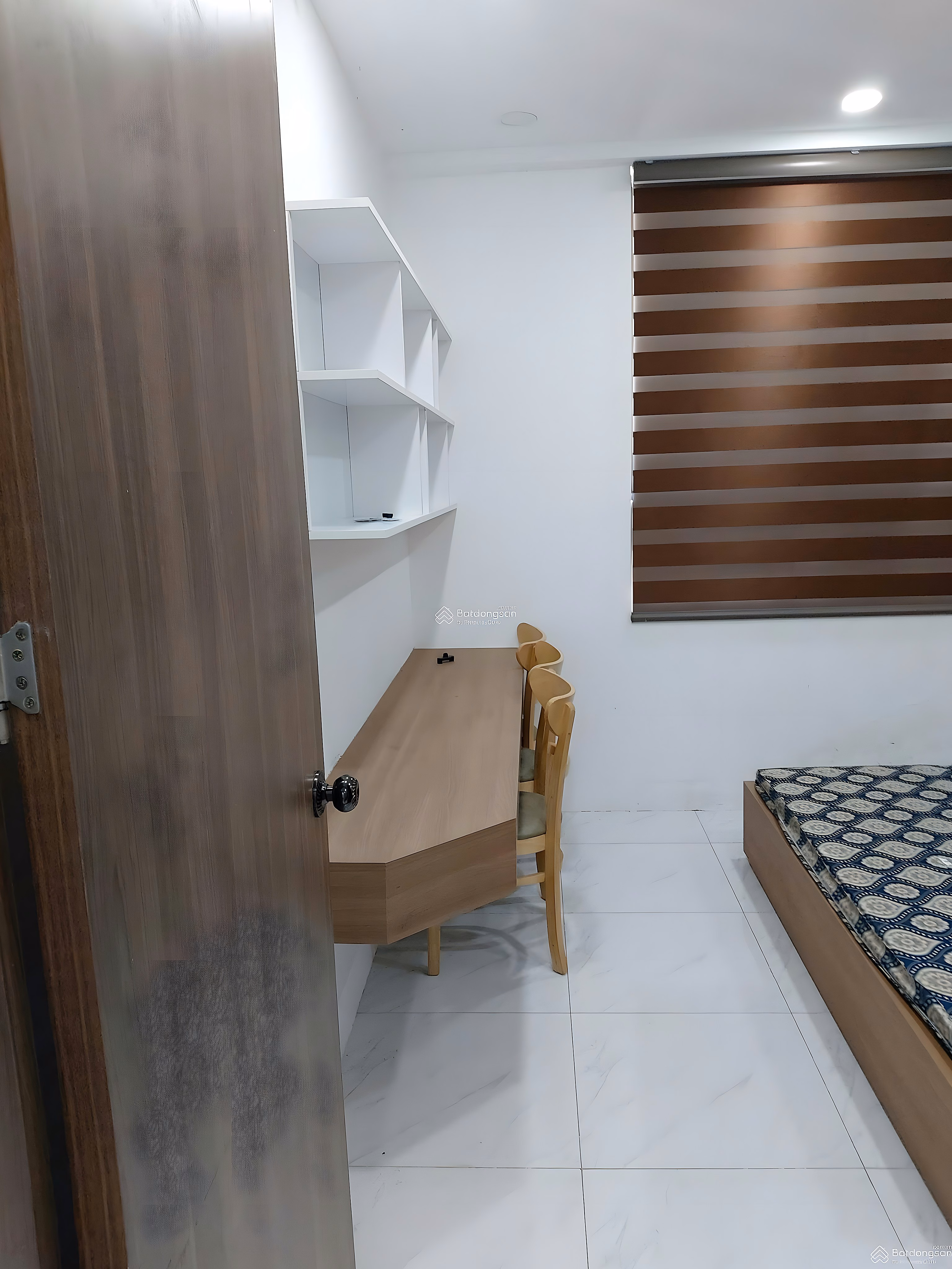 I need to sell a 2-bedroom apartment with 2 vs Ecohome 3, 66m2, cool direction, middle floor, owner's pink book, nice furniture