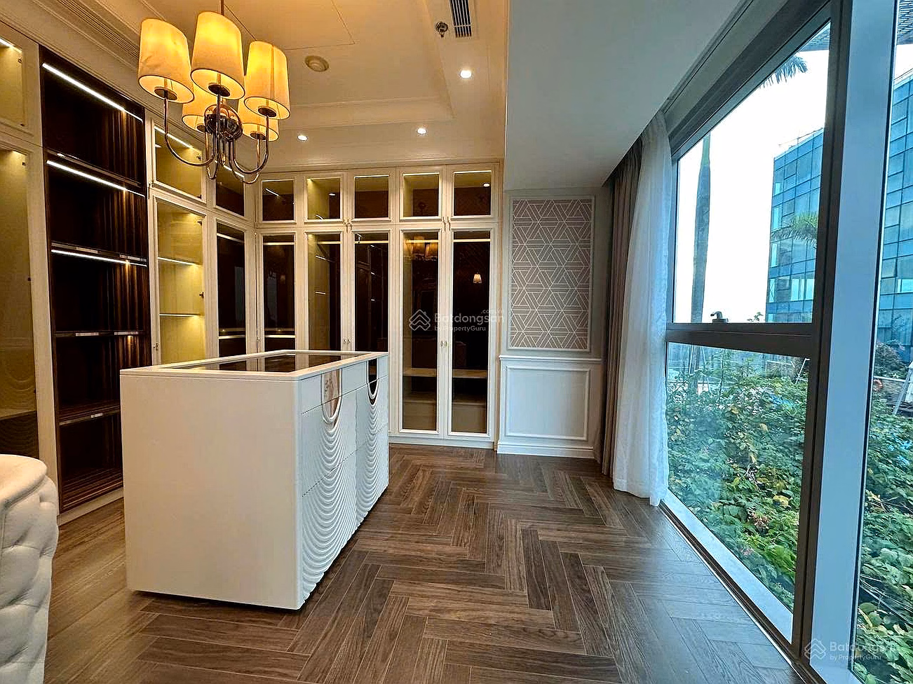 Vincom Dong Khoi - Area 425m² 6 Bedrooms 6 Bathrooms Luxury Furniture - Open View