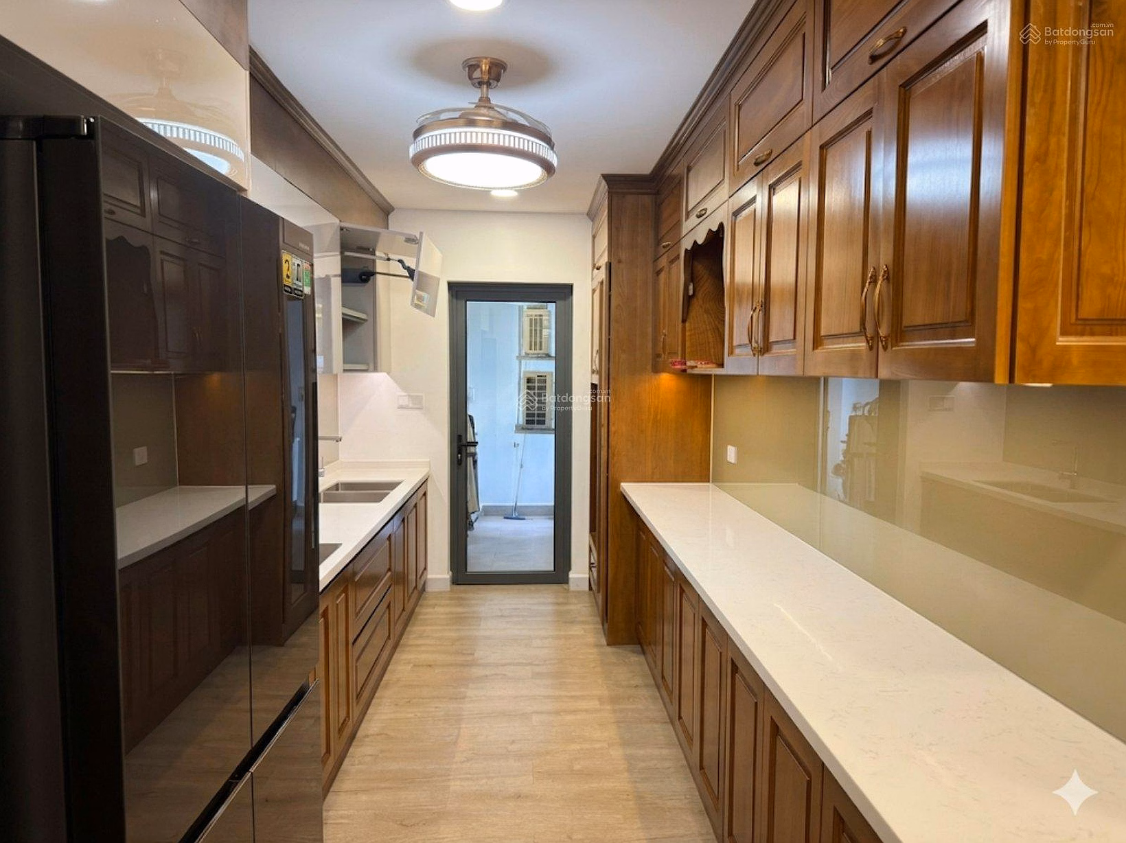 Selling 2-bedroom apartment, 96m², price 8 billion, fully furnished, Diamond Brilliant Celadon City