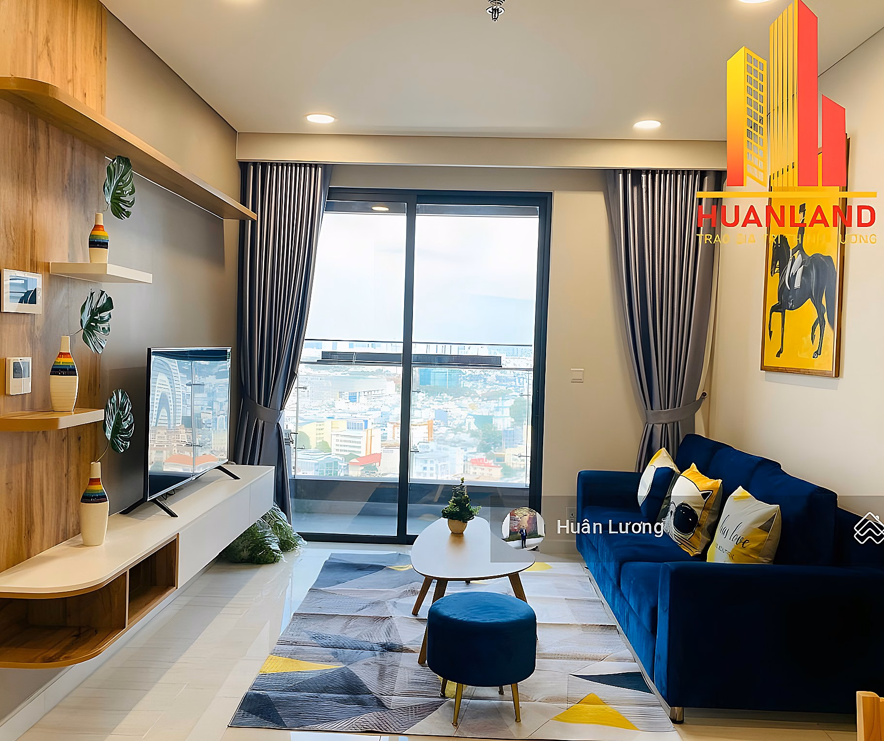 Selling 2-bedroom apartment 72m2 with beautiful view and pink book at Kingdom 101, District 10, price 7 billion