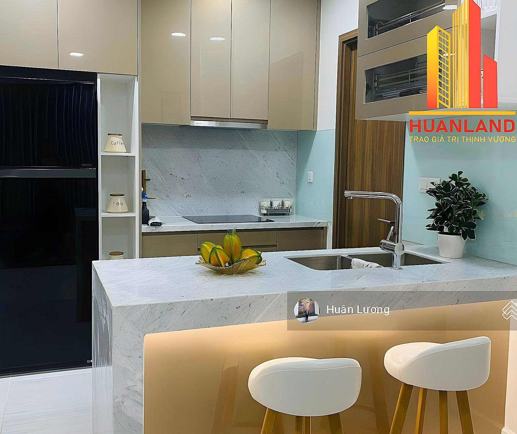 Selling 2-bedroom apartment 72m2 with beautiful view and pink book at Kingdom 101, District 10, price 7 billion
