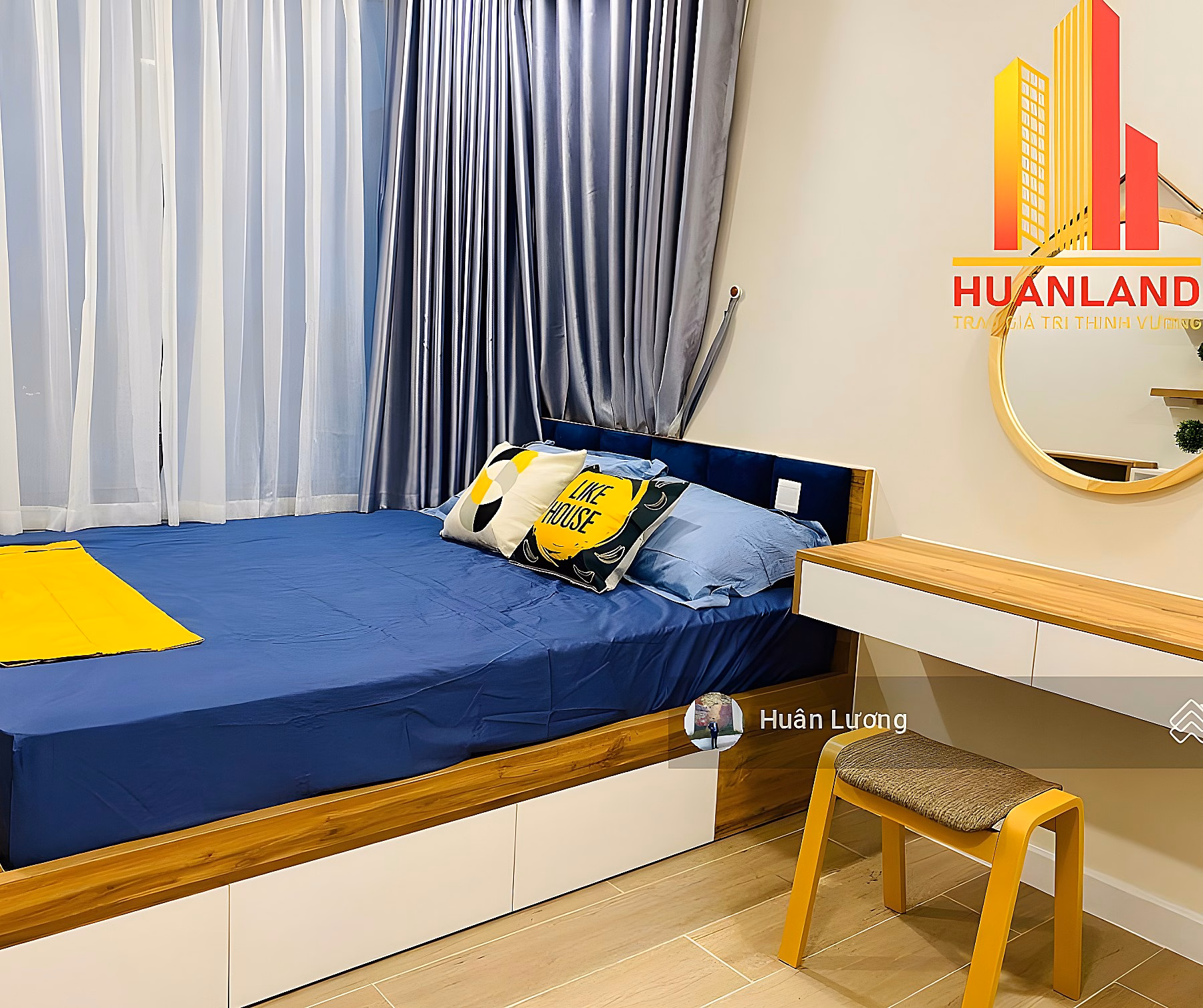 Selling 2-bedroom apartment 72m2 with beautiful view and pink book at Kingdom 101, District 10, price 7 billion